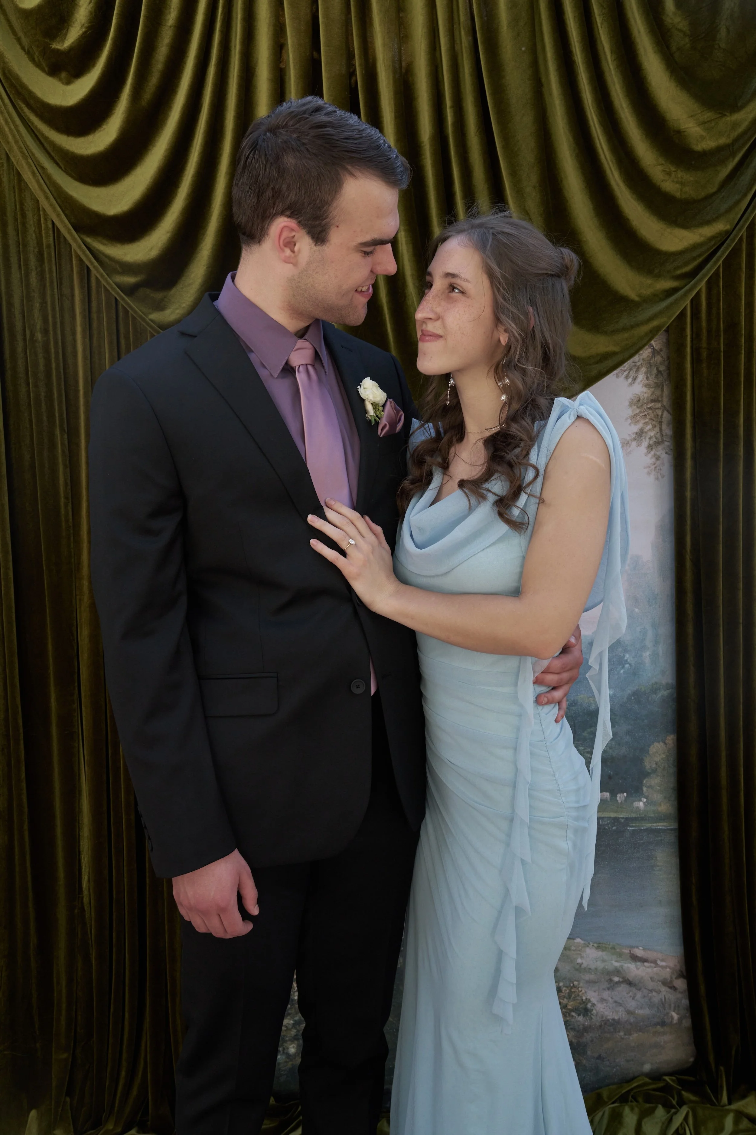 Julia + Andrew 6889.jpg