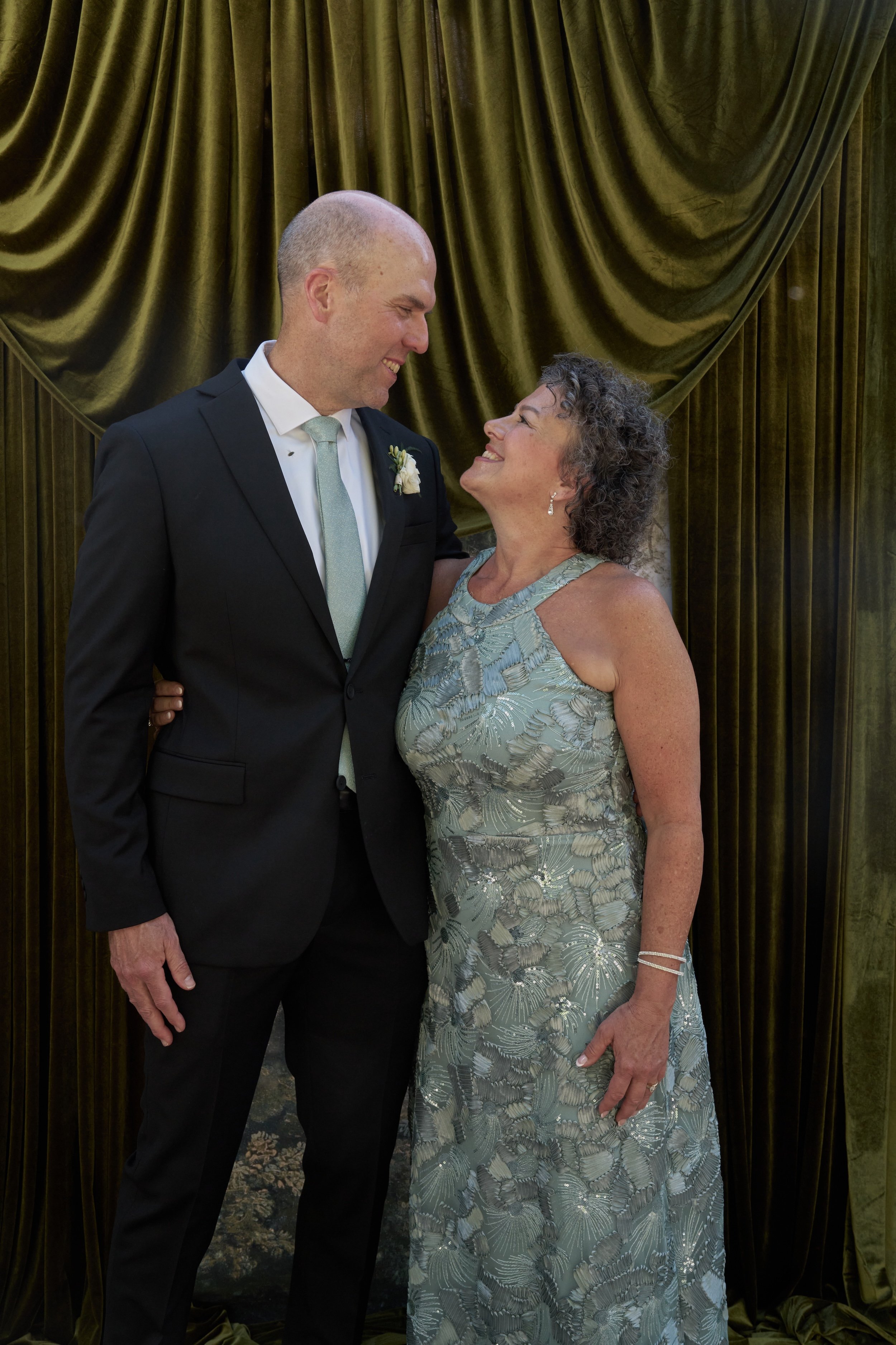 Julia + Andrew 6857.jpg