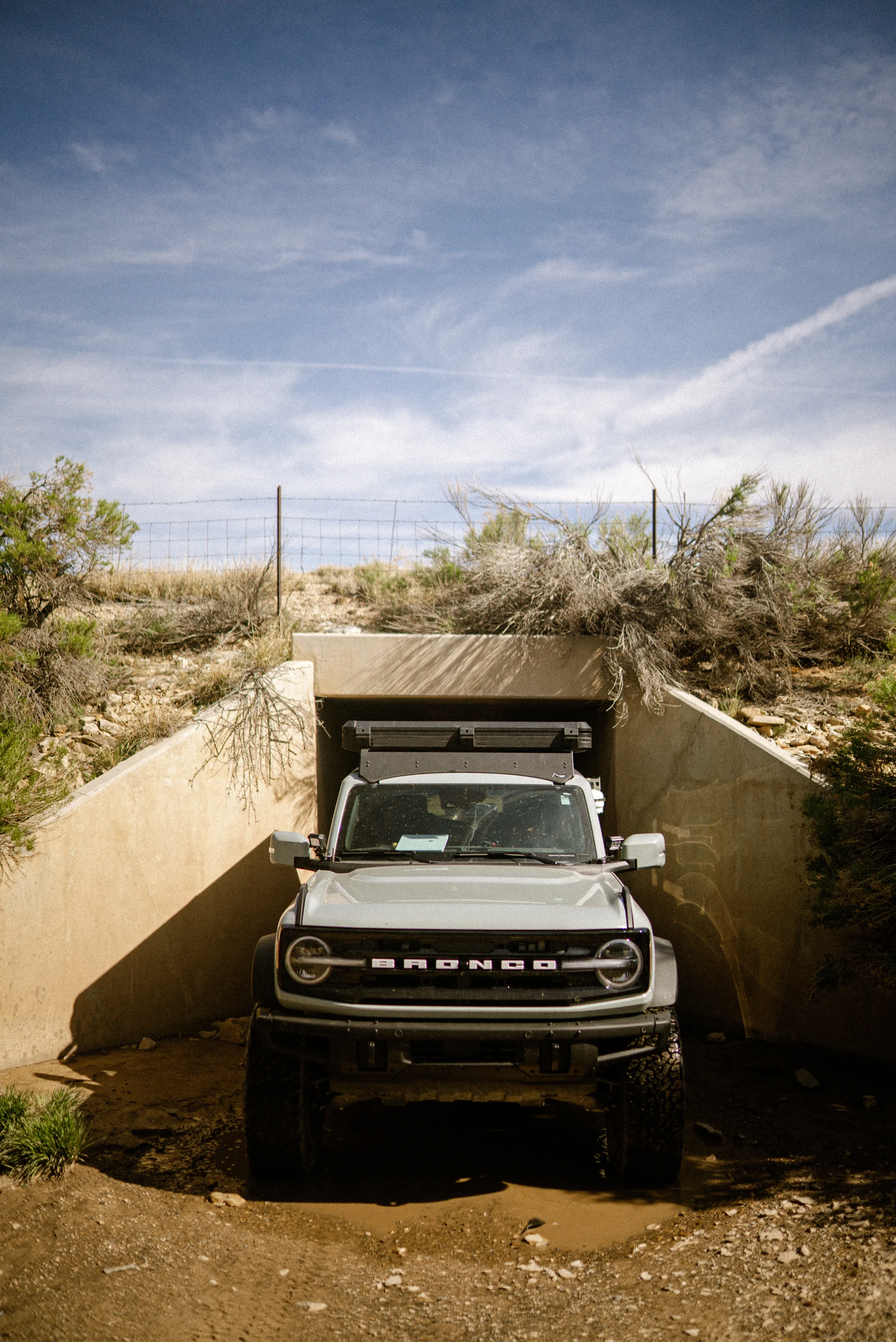 bronco in a tight tunnel under i70