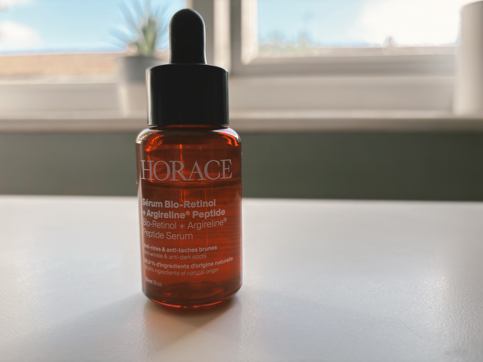 A detailed product shot of the Horace Bio-Retinol and Argireline Peptide Serum, highlighting the natural anti-aging ingredients for men's skincare.
