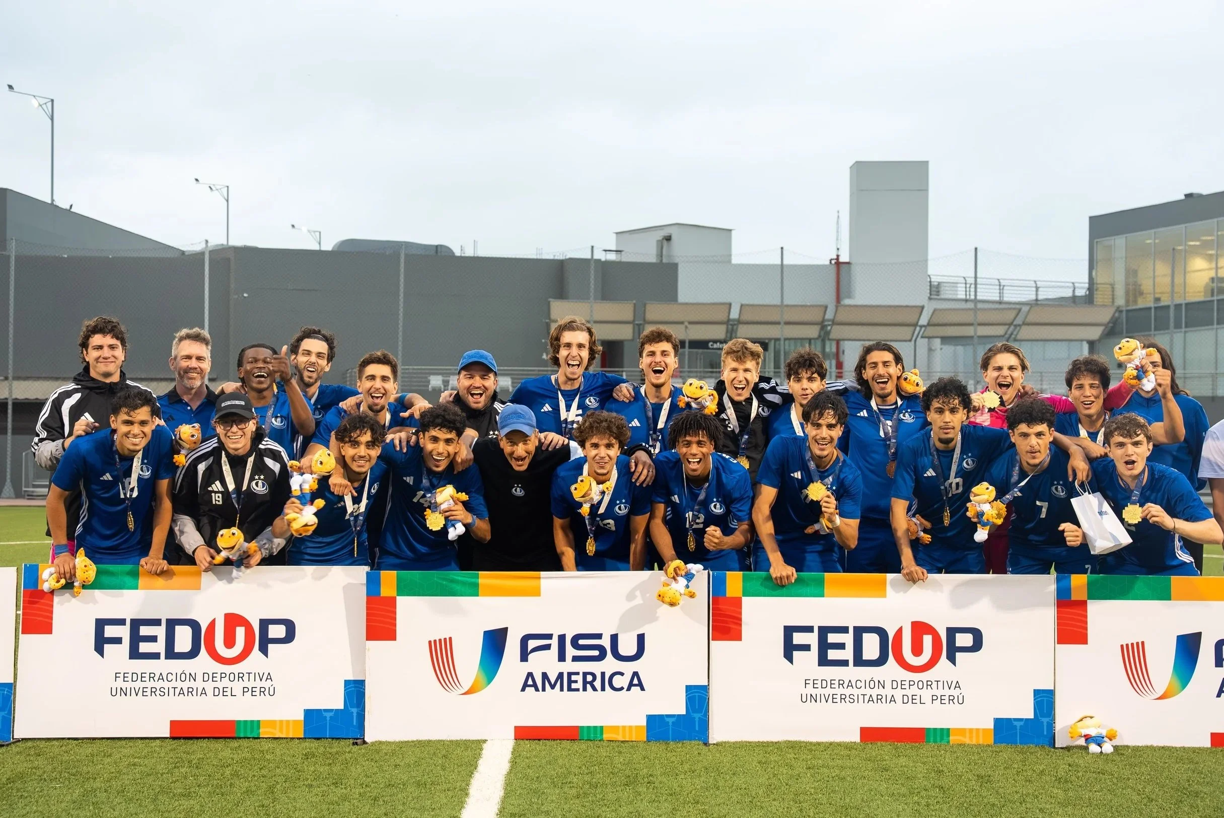 FISU America 2026 : les Carabins masculins entrent dans l'histoire avec l'or à Lima