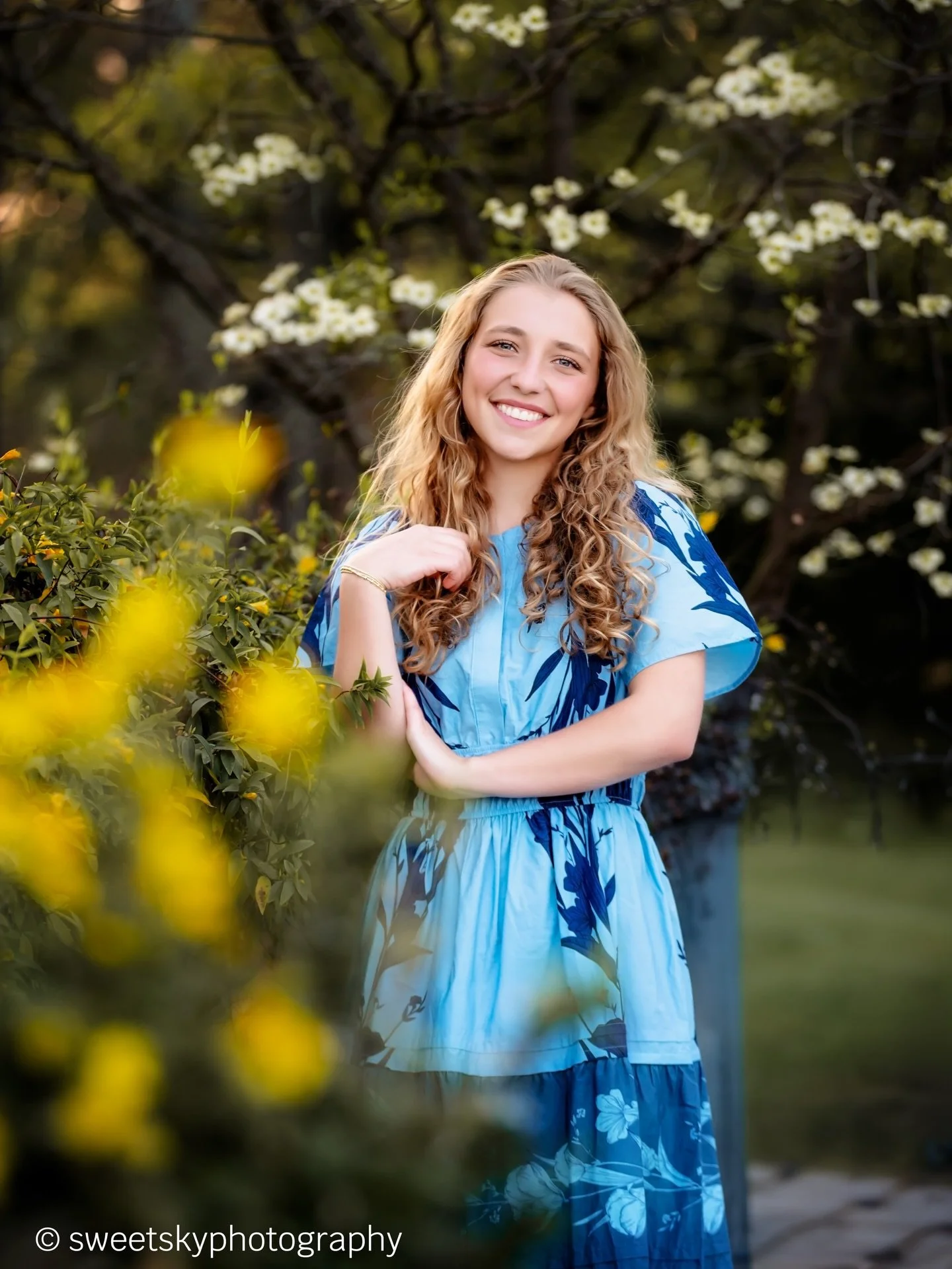I loved her choice of this gorgeous blue dress! Stunning with her eyes and so pretty with these yellow flowers!
💛💙💛💙
c/o 2026! #atlantaseniorportraits #atlantaseniorphotographer #atlantaseniorpictures #atlantaseniorphotography #atlantaseniorportr