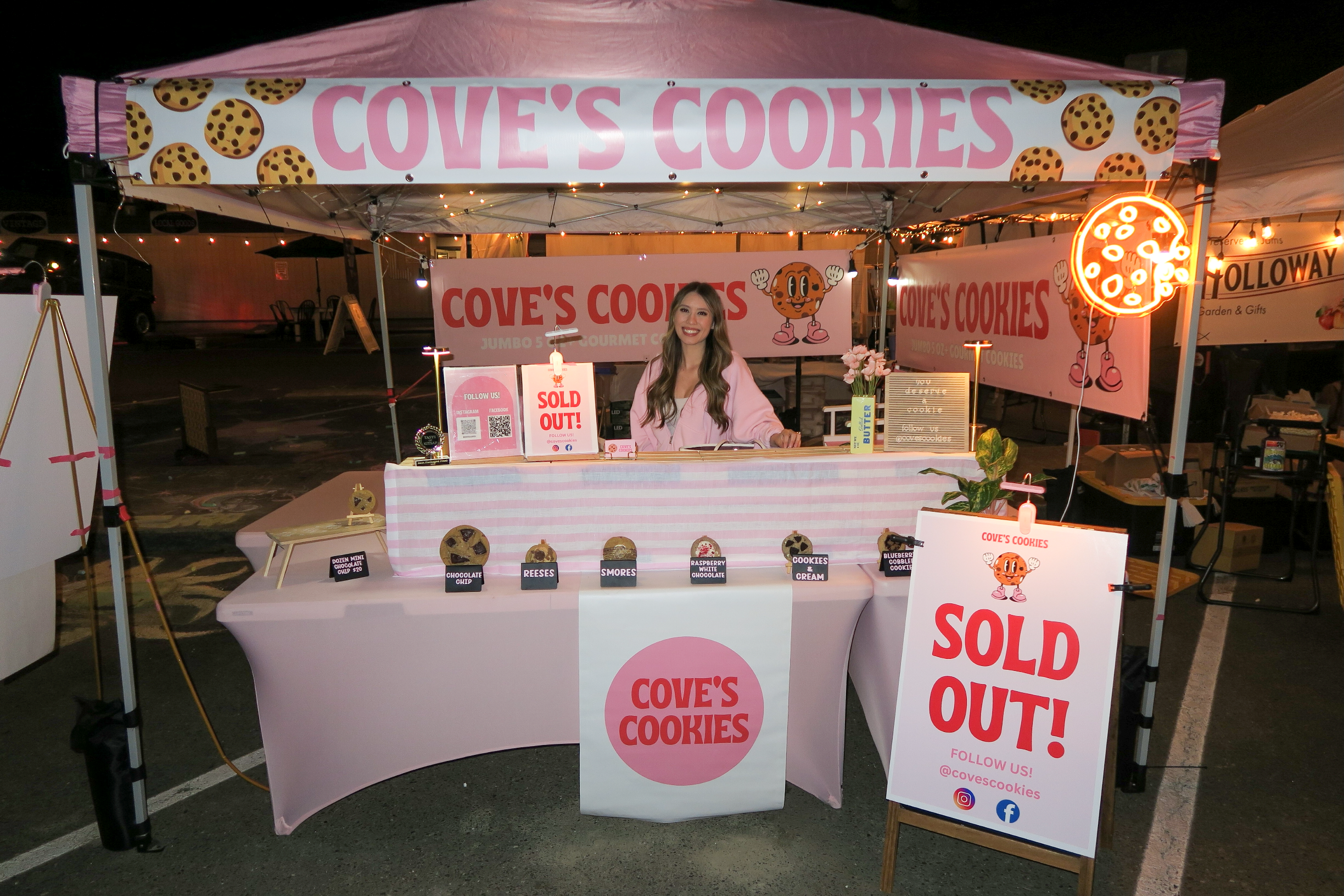 Coves Booth.png