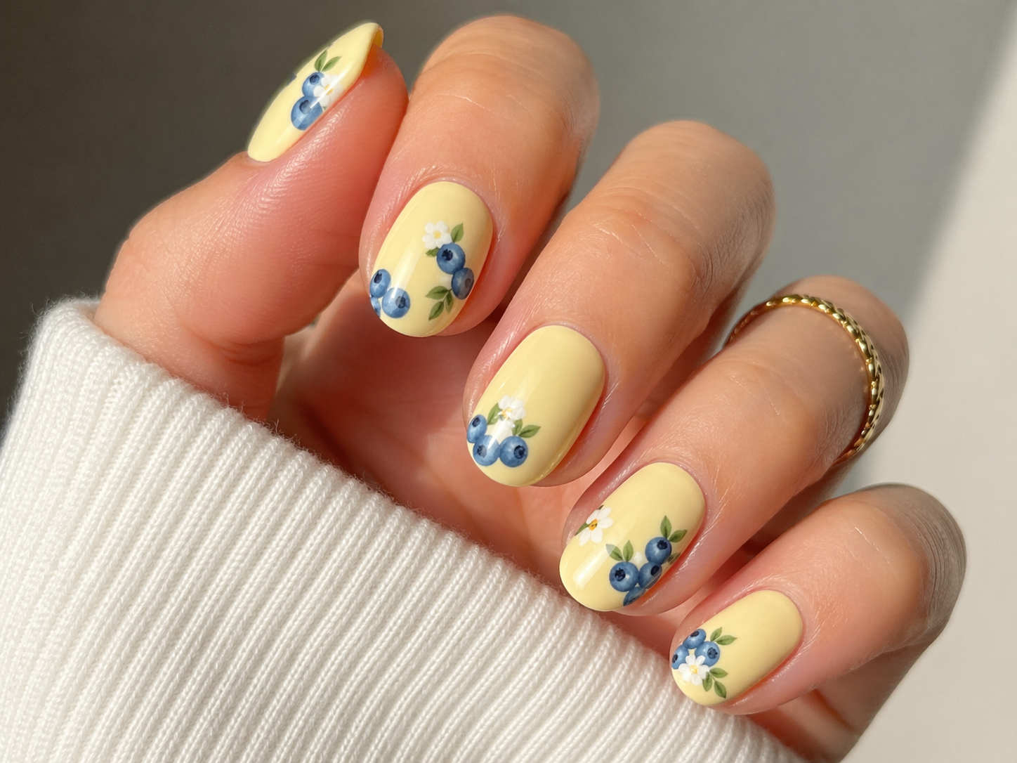 yellow blueberry nails