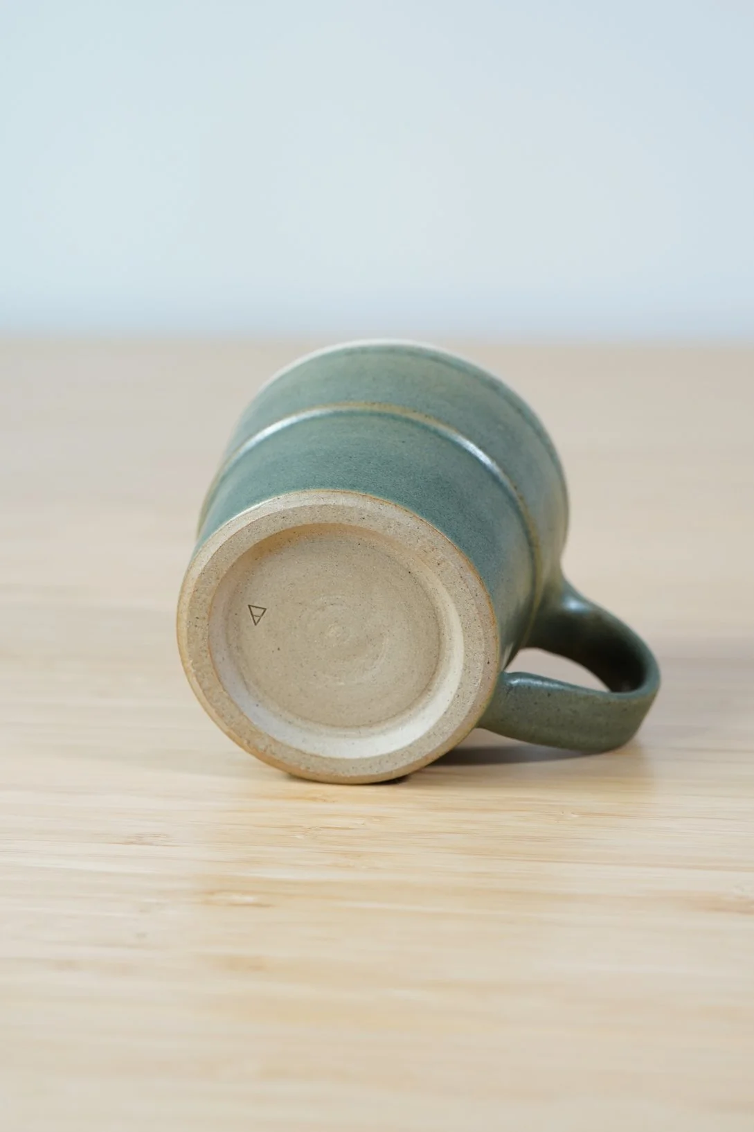 green_mug_bottom.jpg