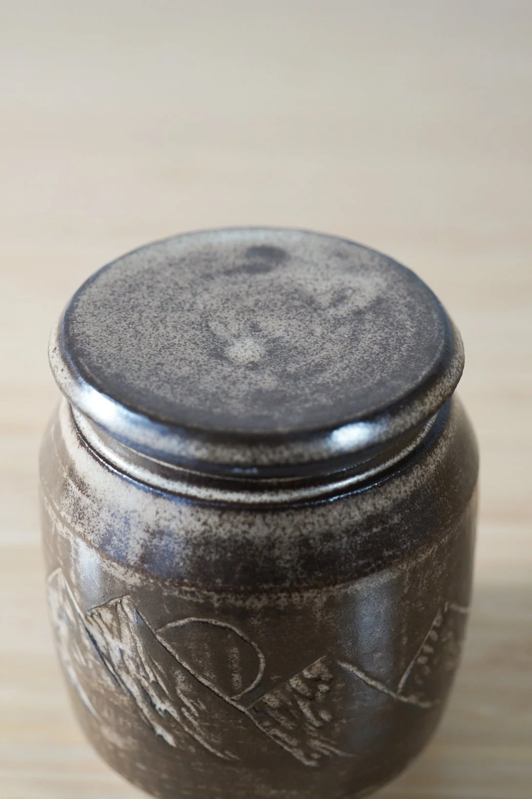 mountain_jar_lid.jpg
