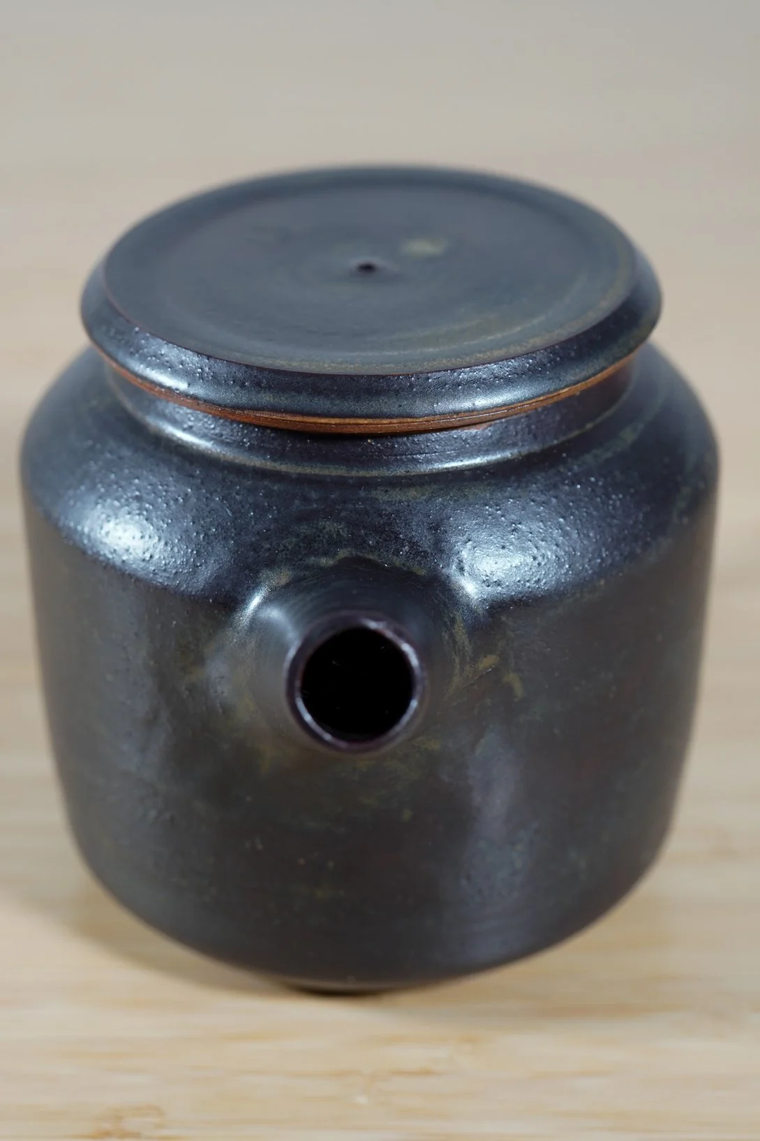 tenmoku_teapot_front.jpg