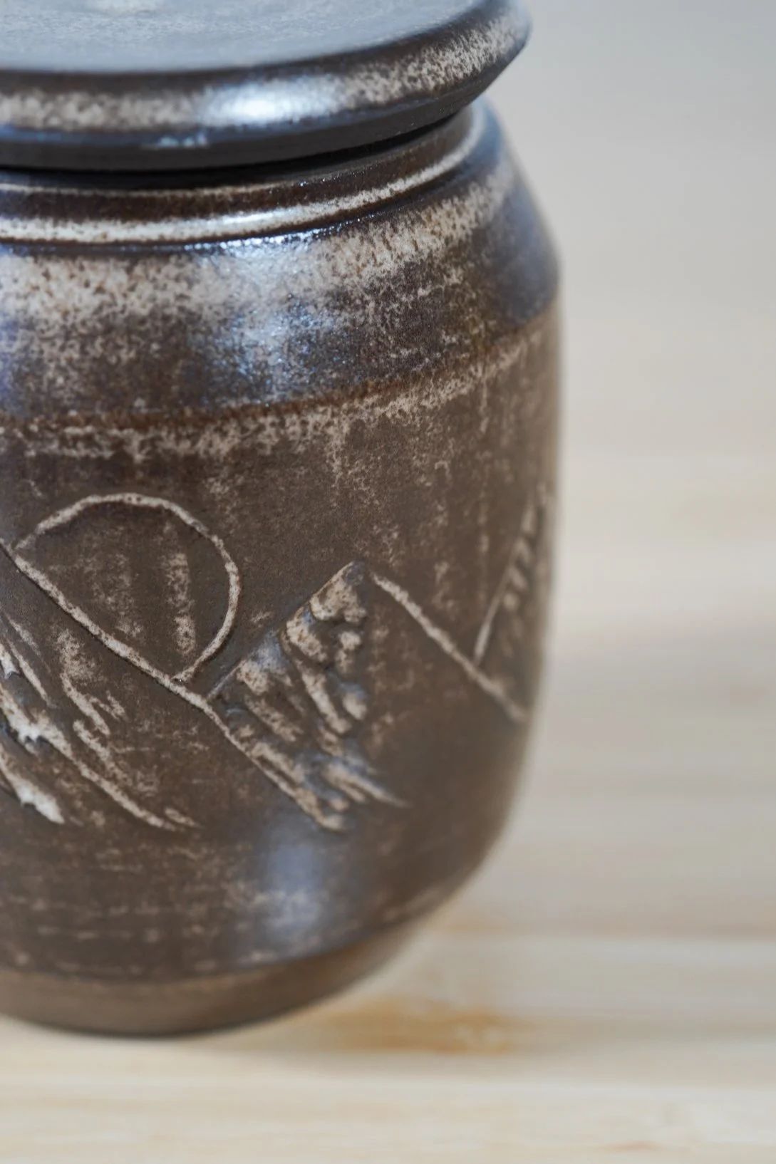 mountain_jar_detail.jpg