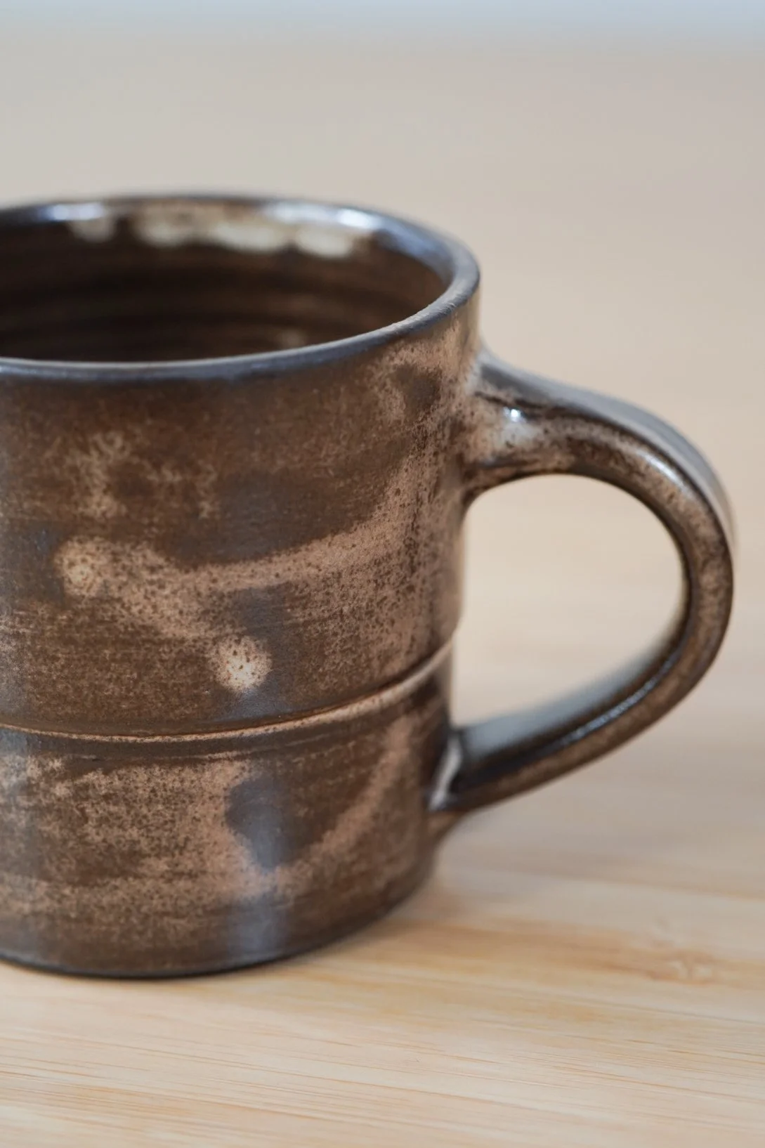black_lamina_bevel_mug_detail.jpg