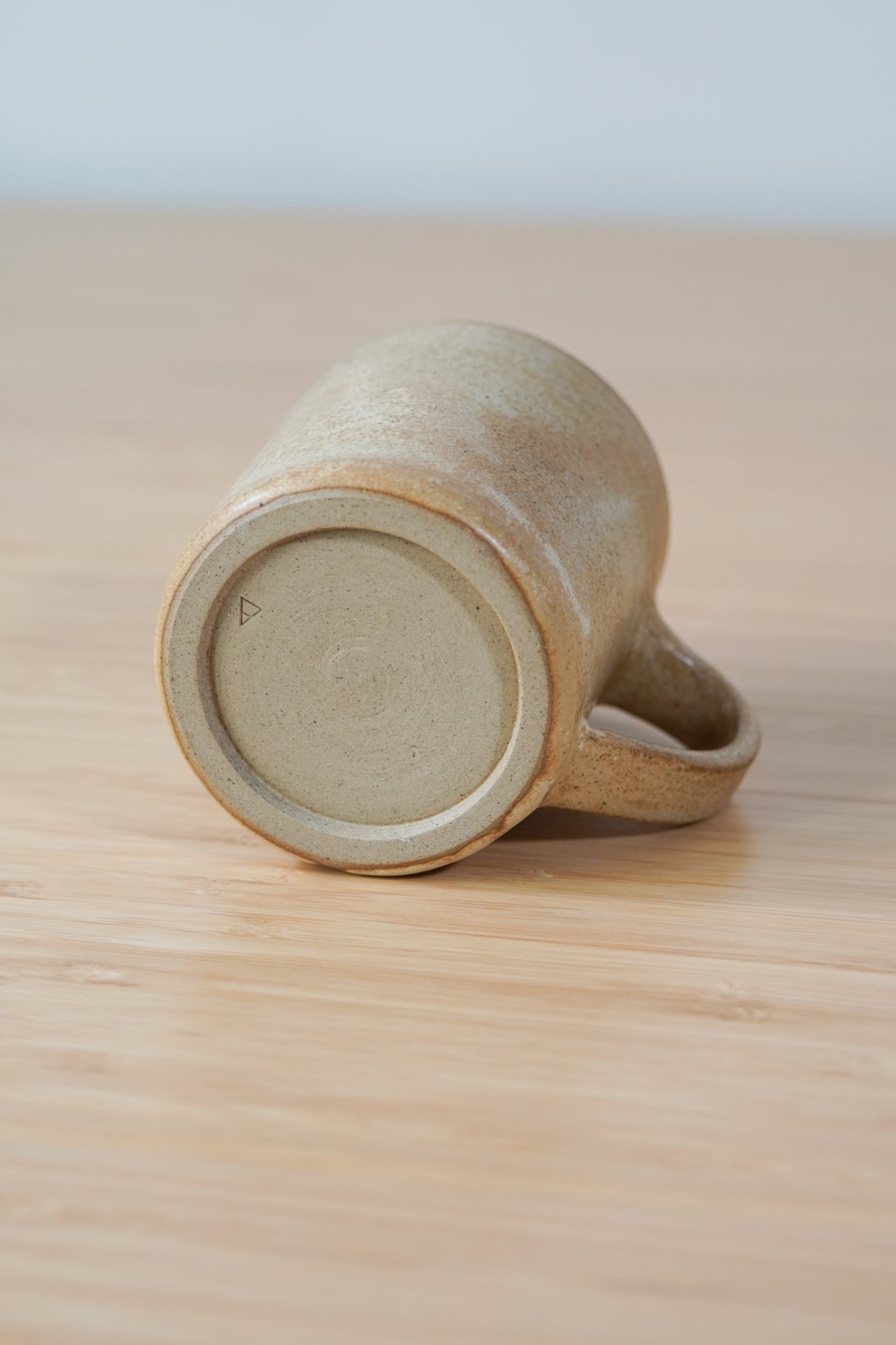 sandy_mug_bottom.jpg