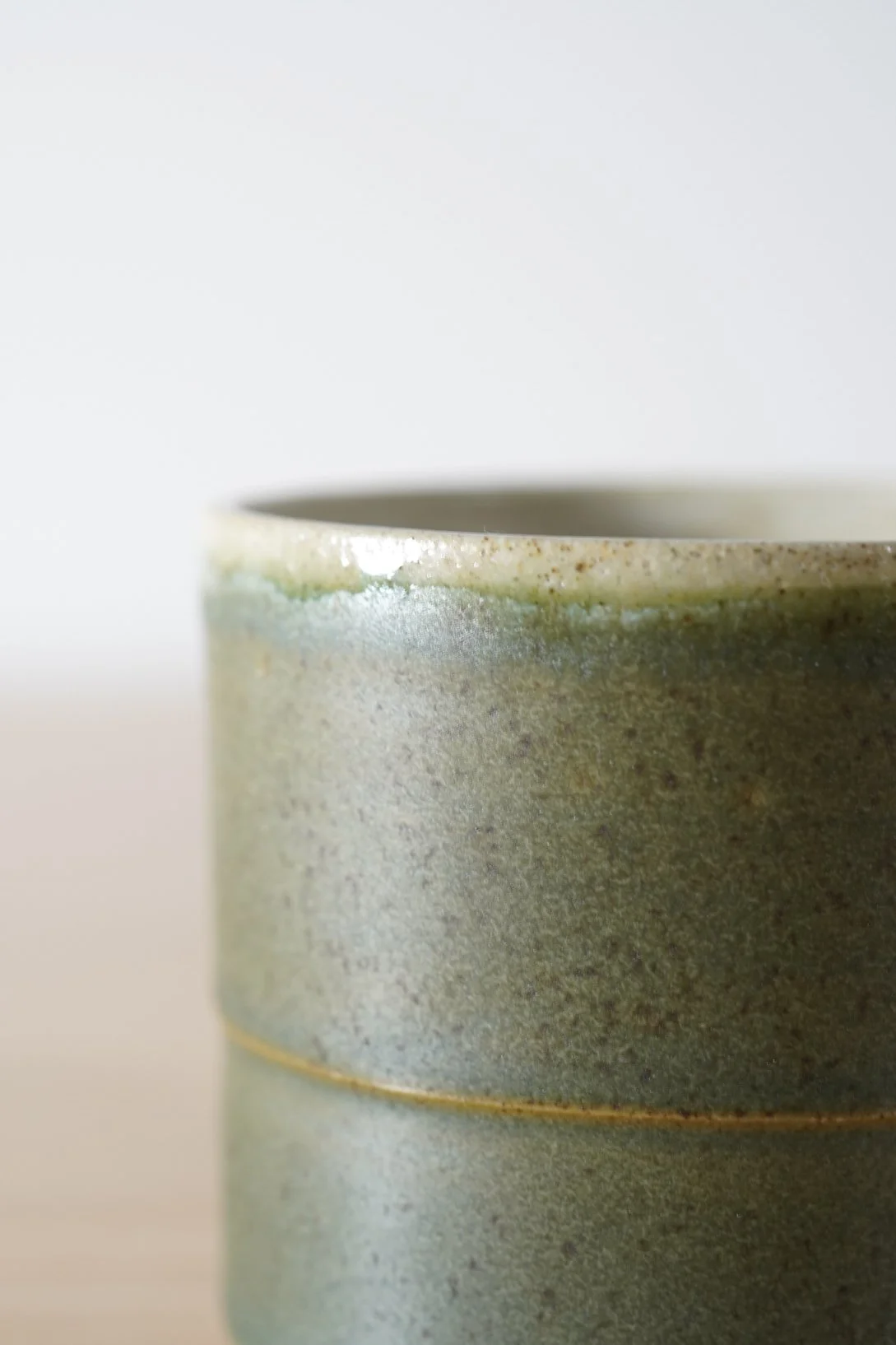baby_green_mug_detail.jpg