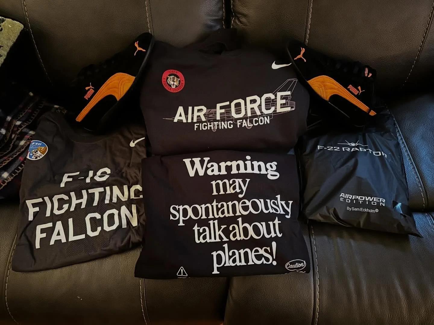 Merry Christmas to all!

My wife gets me 😂

She even listened to me when I shared the @sameckholm &ldquo;Air Dominance&rdquo; tee on the Gram with a little &ldquo;hint hint, nudge nudge, psst Christmas!&rdquo; dm.

#OrangeEverything #Viper #Raptor #