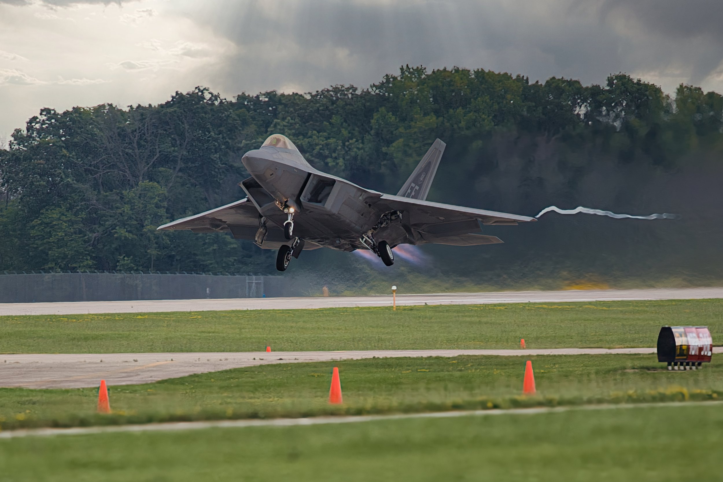 Raptor Takeoff.jpg