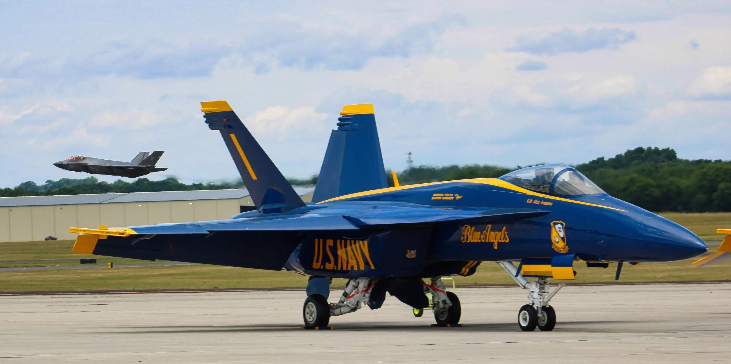 Angel 1 & F35C - Smyrna.jpg