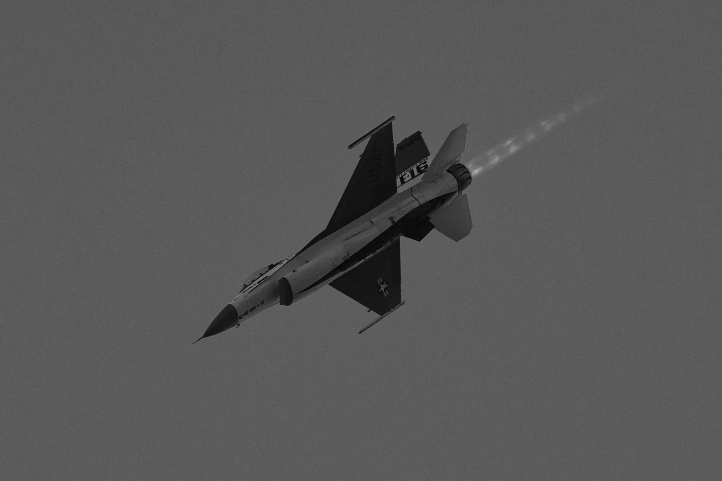 3B5A7322 - EDITED-B&W.jpg