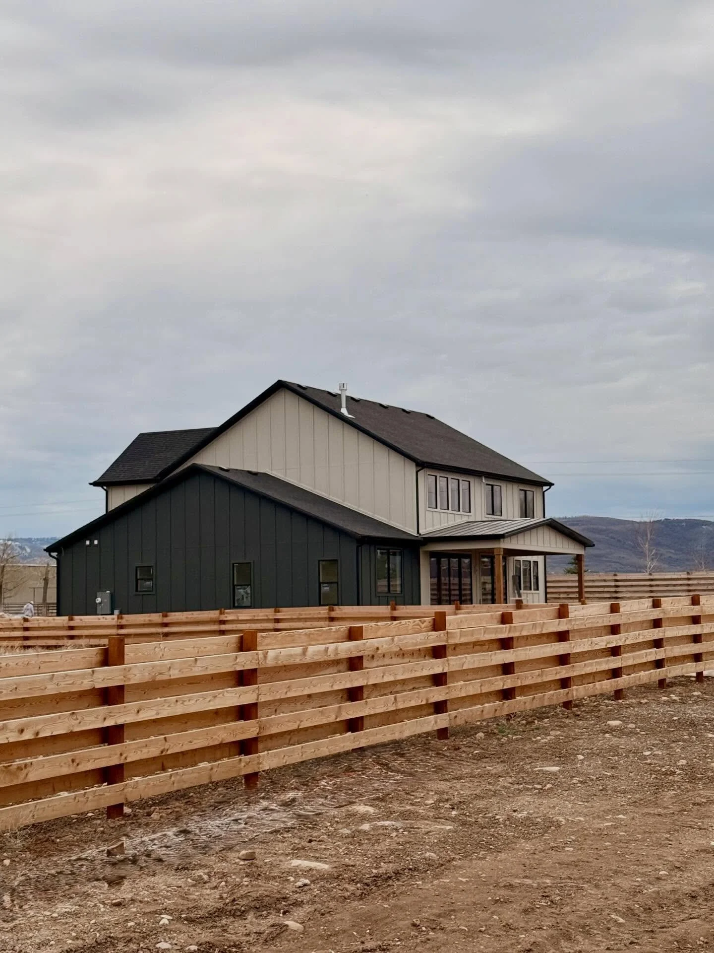 &ldquo;We&rsquo;re almost across the finish line! 🔥 These stunning homes in Frontier Acres are coming together beautifully&mdash;can&rsquo;t wait to share the final reveal. 🏡✨
#NewHomes #FrontierAcres #LuxuryLiving #HomeDesign #ComingSoon