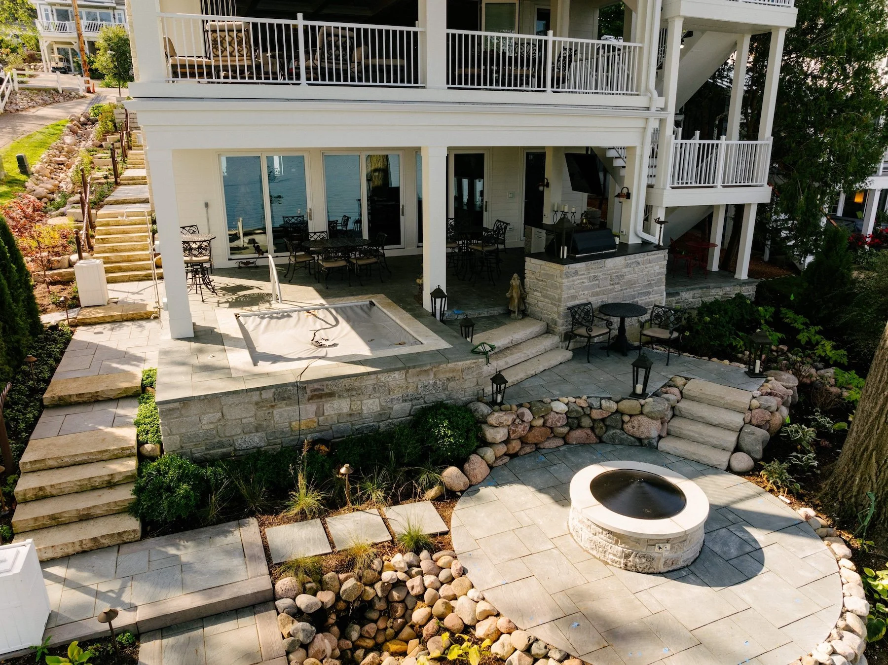 custom outdoor living in Island Lake, IL