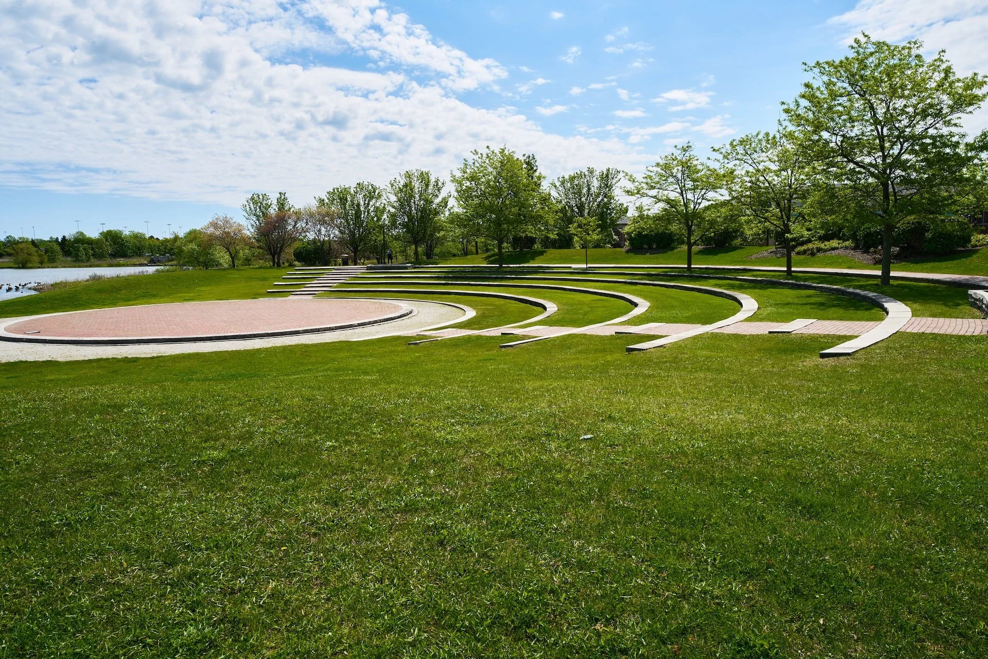 What Commercial Irrigation Services Should Cover on a Lincolnshire, IL Property