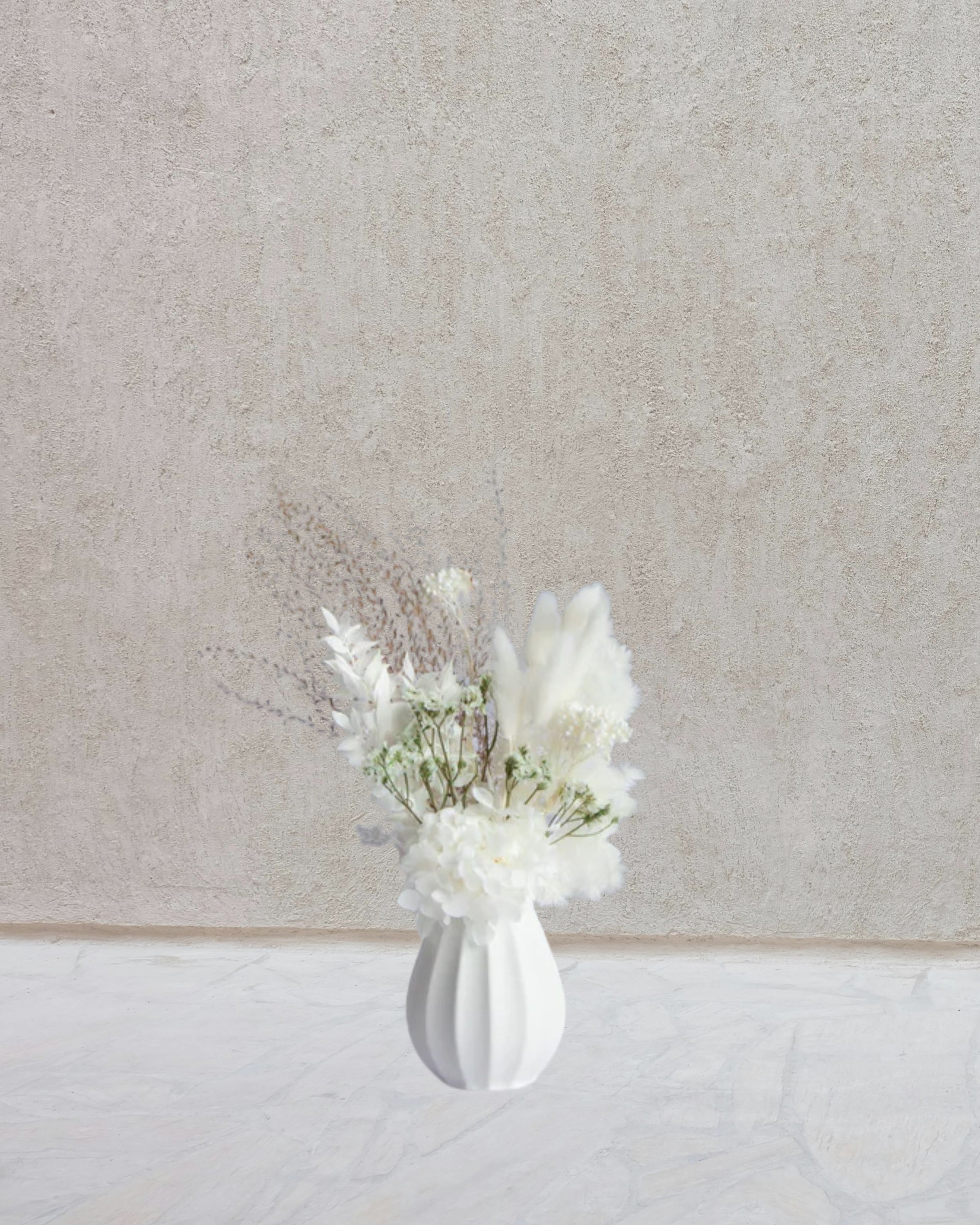 Soft Snow Mini Vase