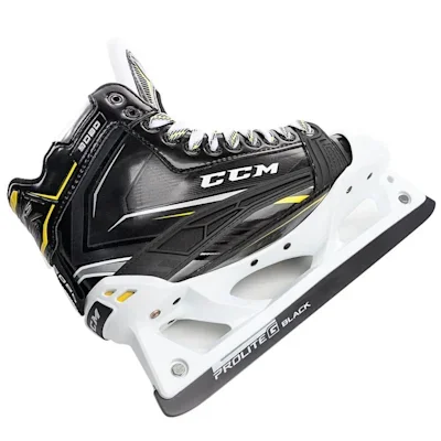 ccm-tacks-9080-goalie-skates-junior.webp