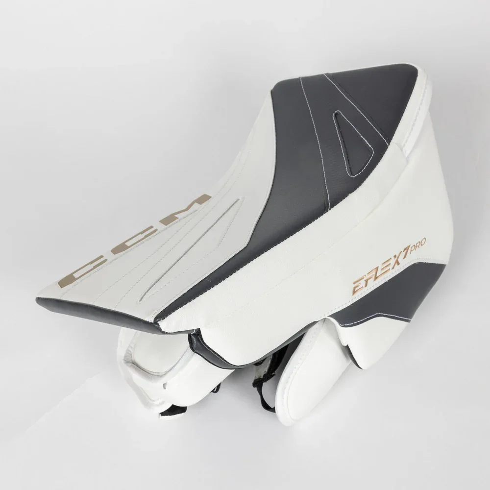 ccm-eflex-x7-pro-goalie-blocker-sr-wh-gy-detail-0845_1000x.jpg.webp