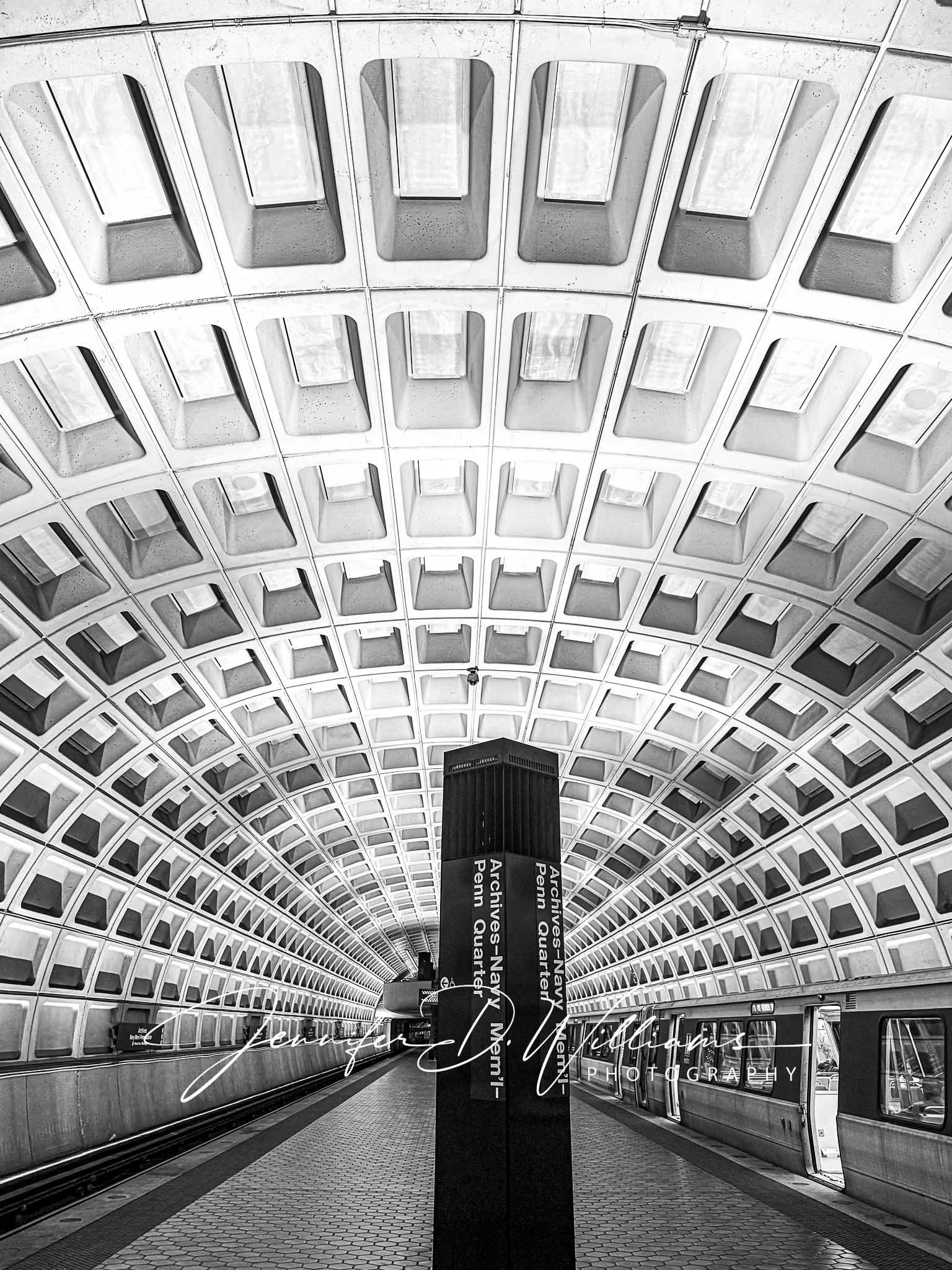 Washington D.C Penn Quarter Station Train