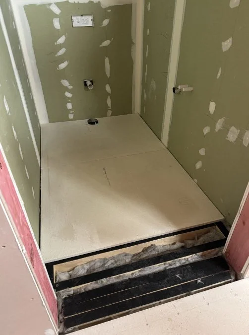 SoundDown-acoustic-flooring-system-to-shower-entry-copy__PadWzEyMDAsNjc1LCJGRkZGRkYiLDBd.jpg