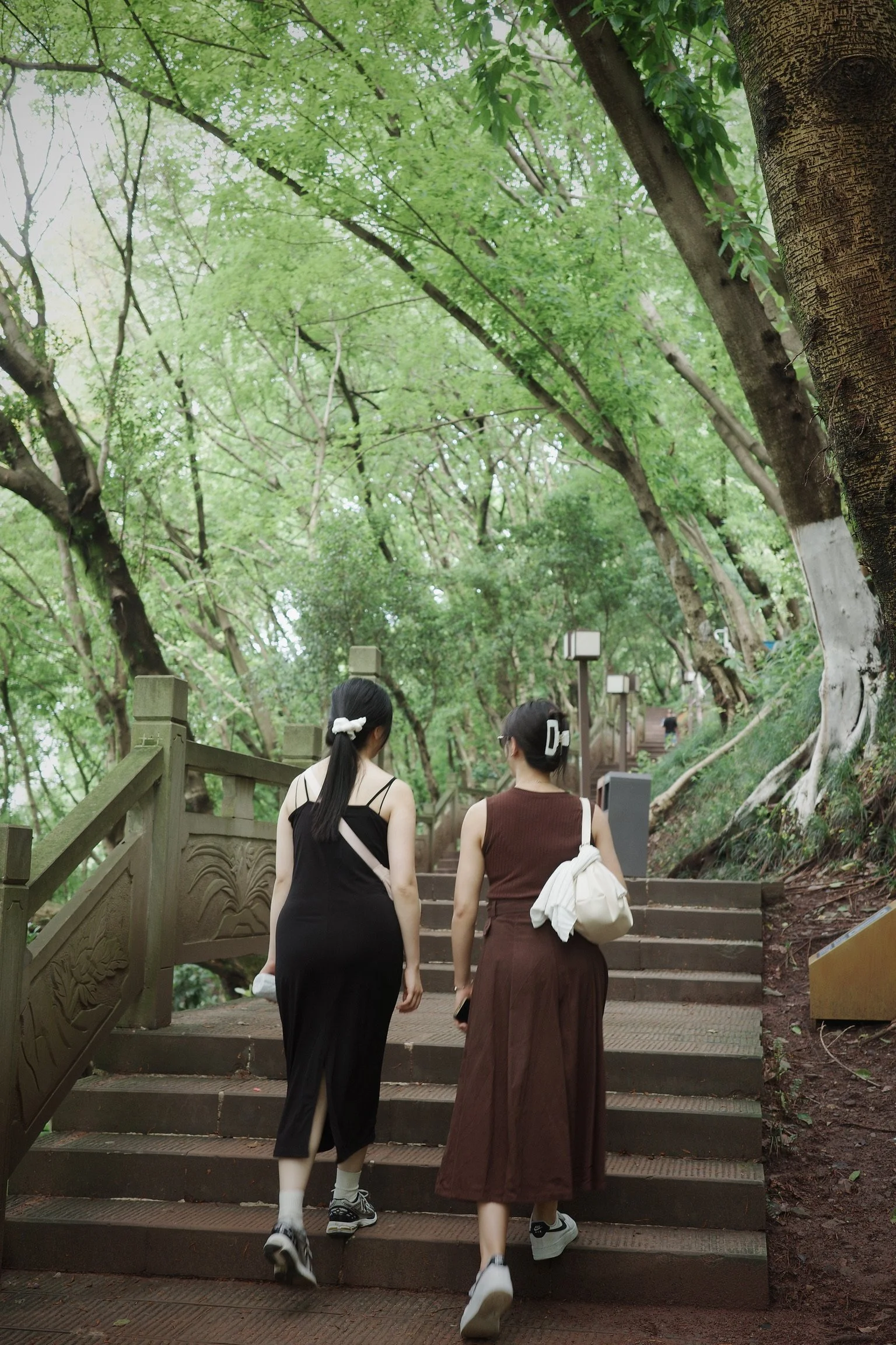 Yedu Hong Kong guest visiting Chongqing