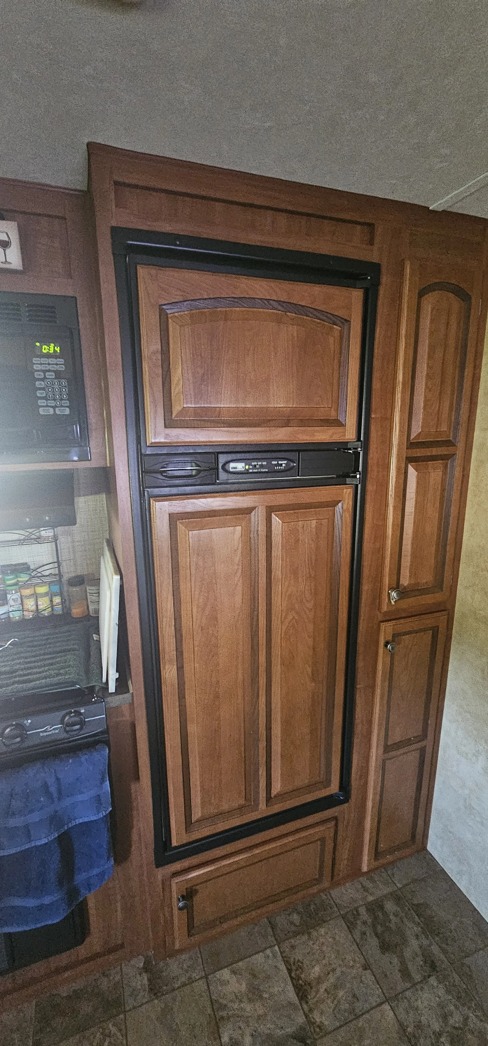 Refrigerator repair & replacements