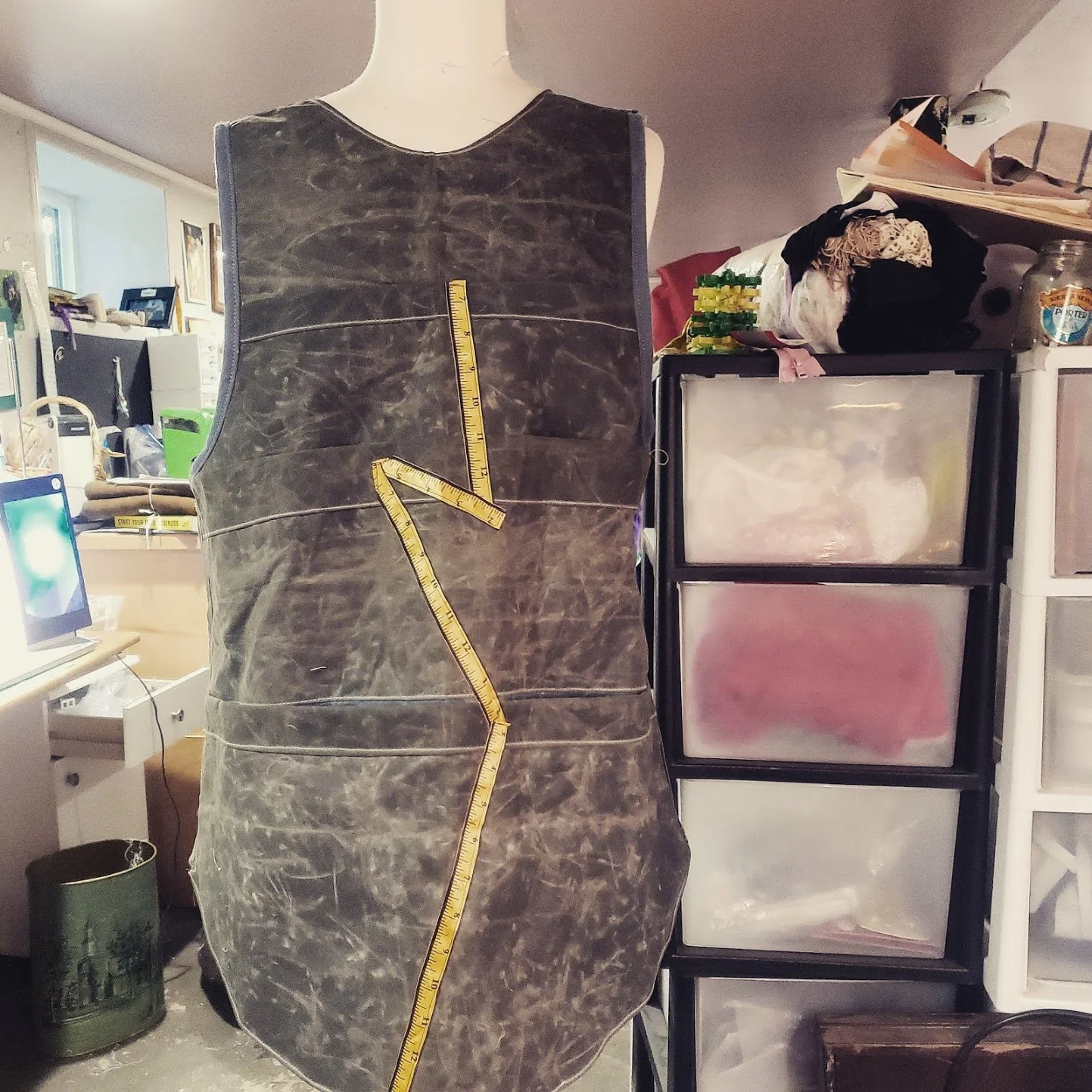 Custom sewing apron with pockets