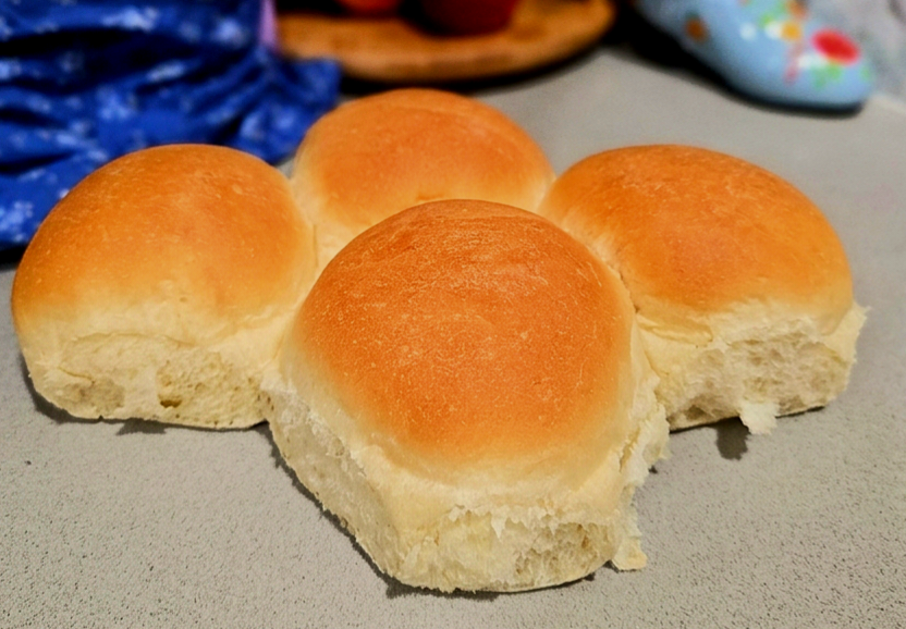 Dinner Rolls 8 count