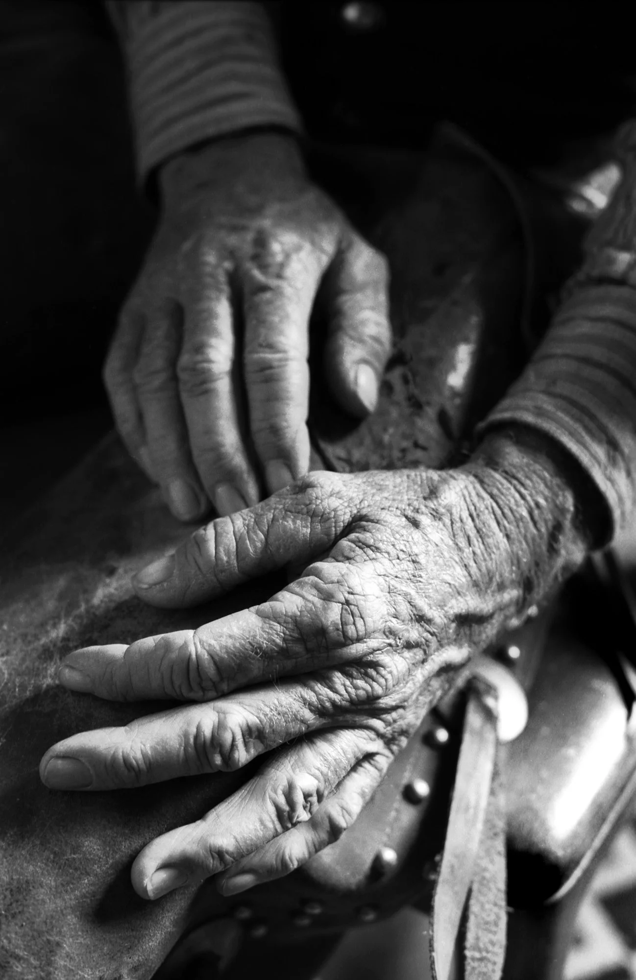 ©Maia Rose Landau_New Mexico_Hands_A.jpg