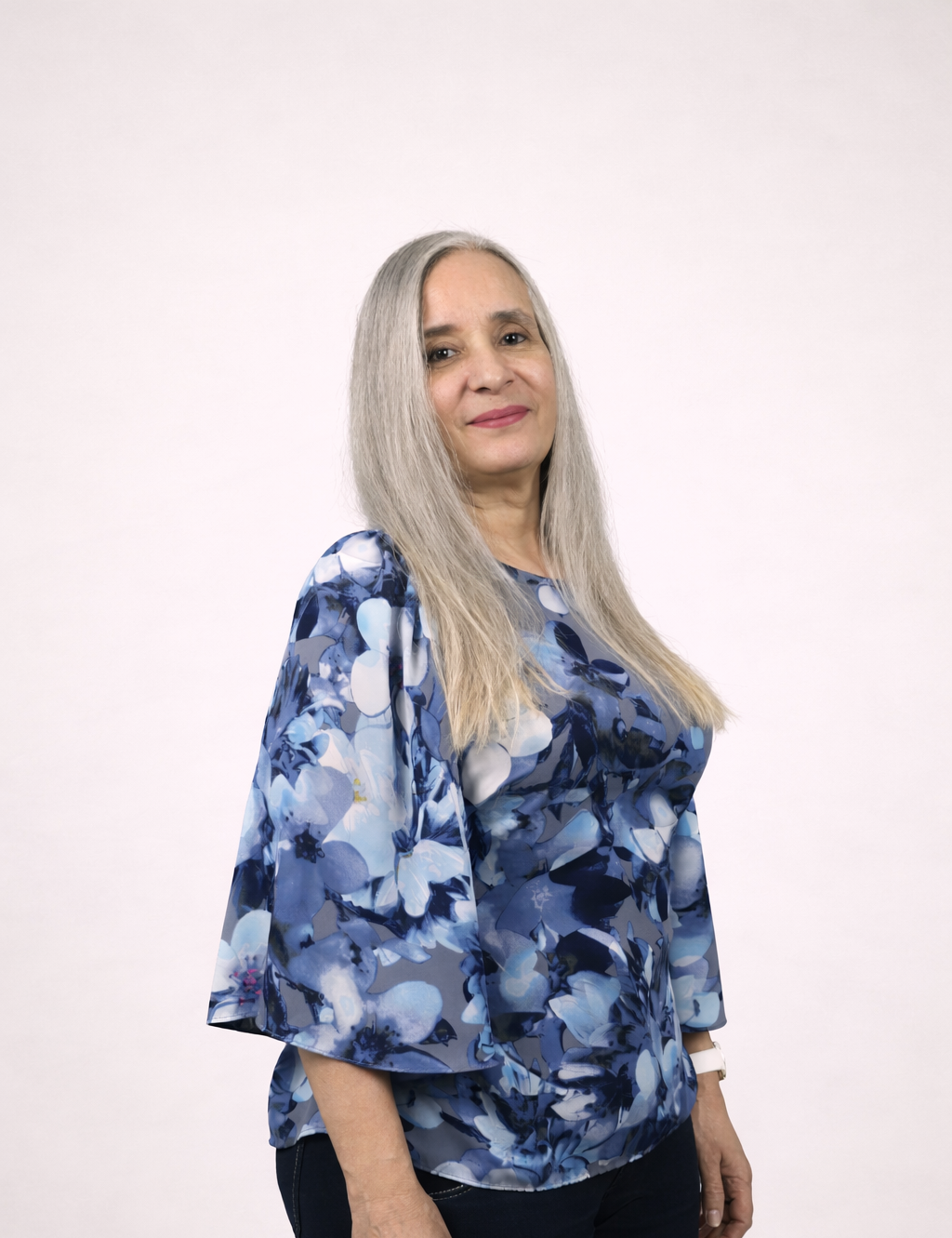 Nina Diaz, experienced executive assistant.