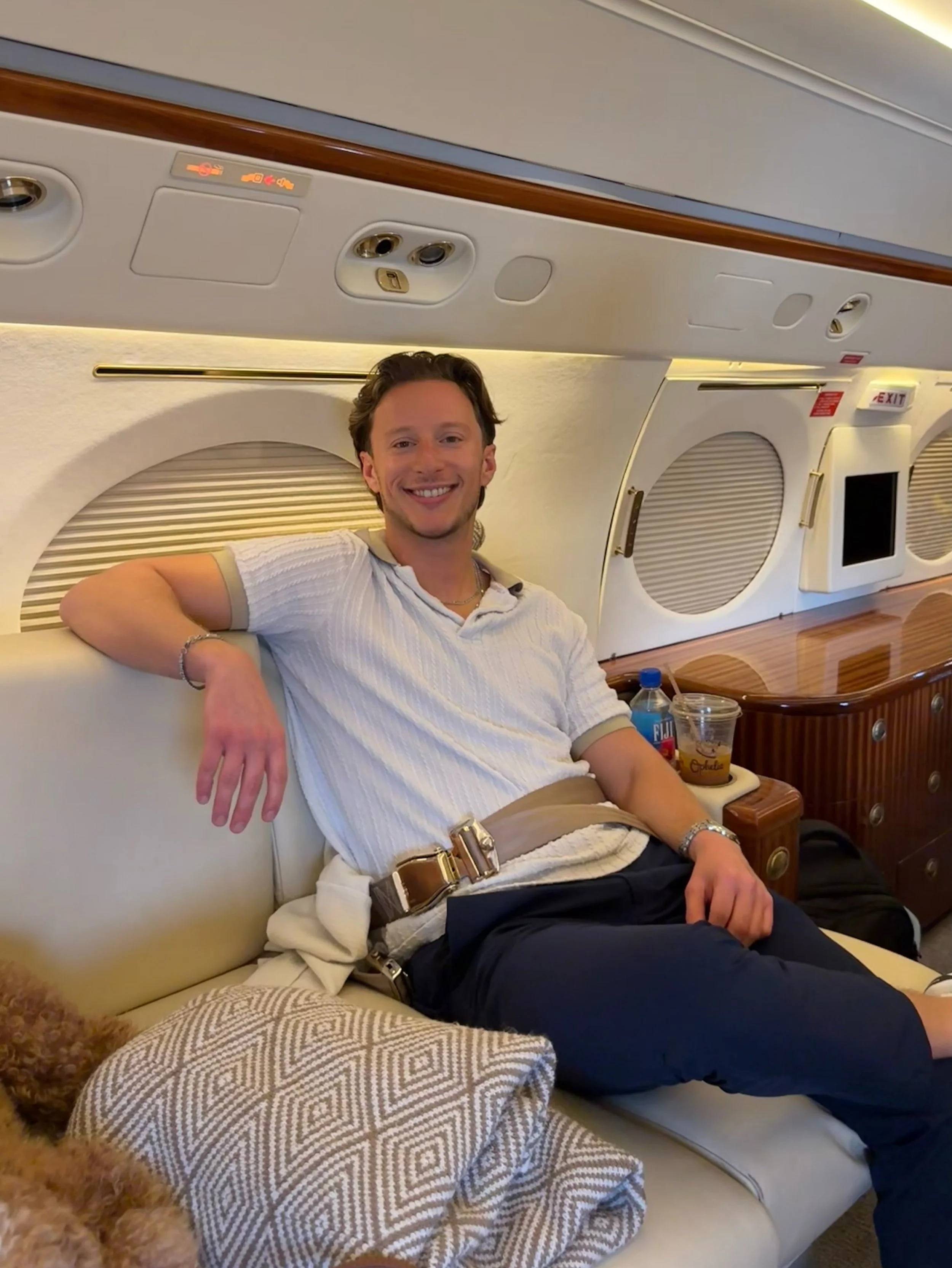 When your client tells you he has one more seat on a private jet from Miami to Mexico, you rearrange your travel plans immediately and get on that plane 🏃🏻&zwj;♂️✈️

Thank you @alexanderendo @arrived.vip for the experience of a lifetime 🫶

More co