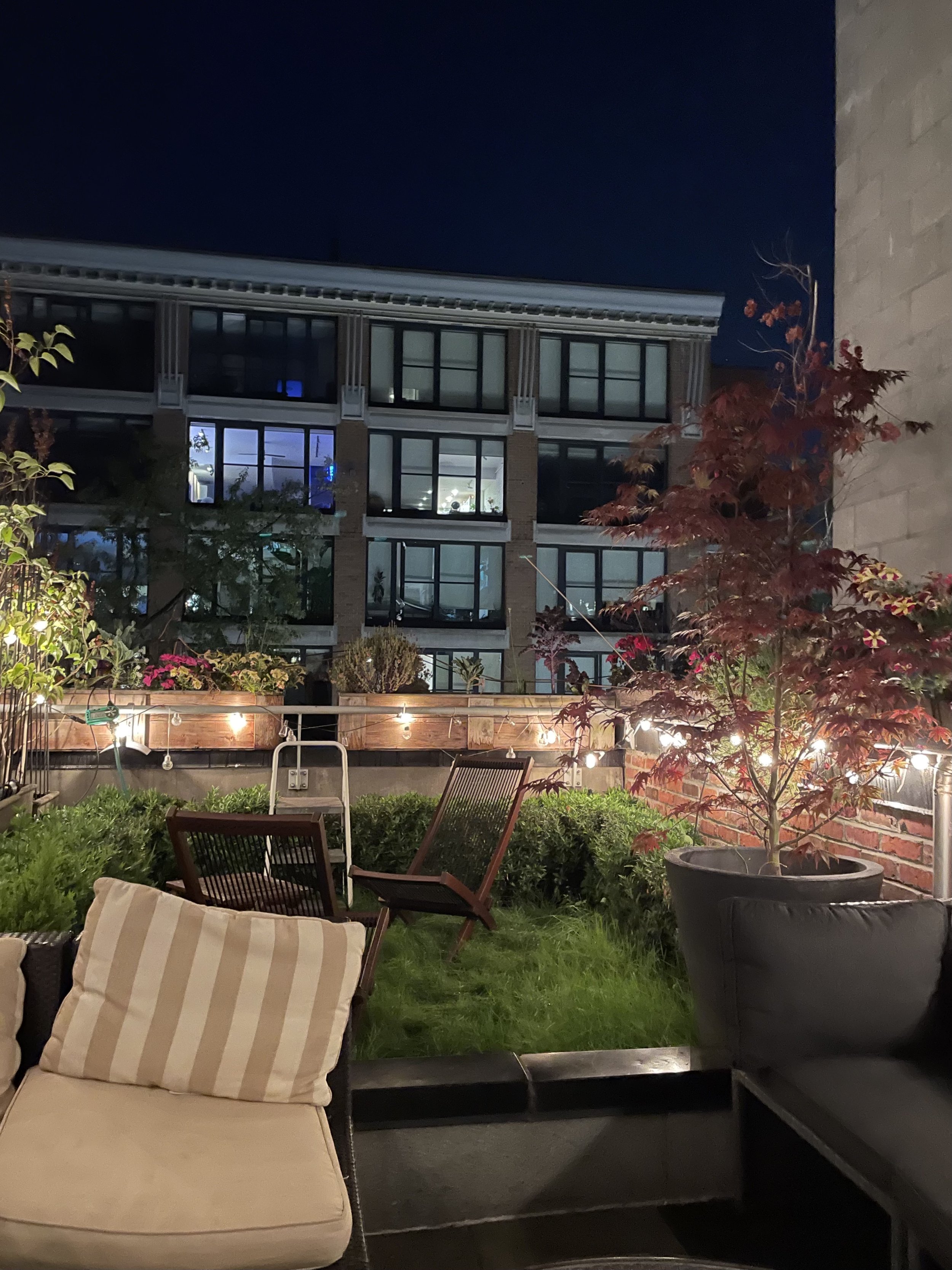 Private 200 sq ft patio