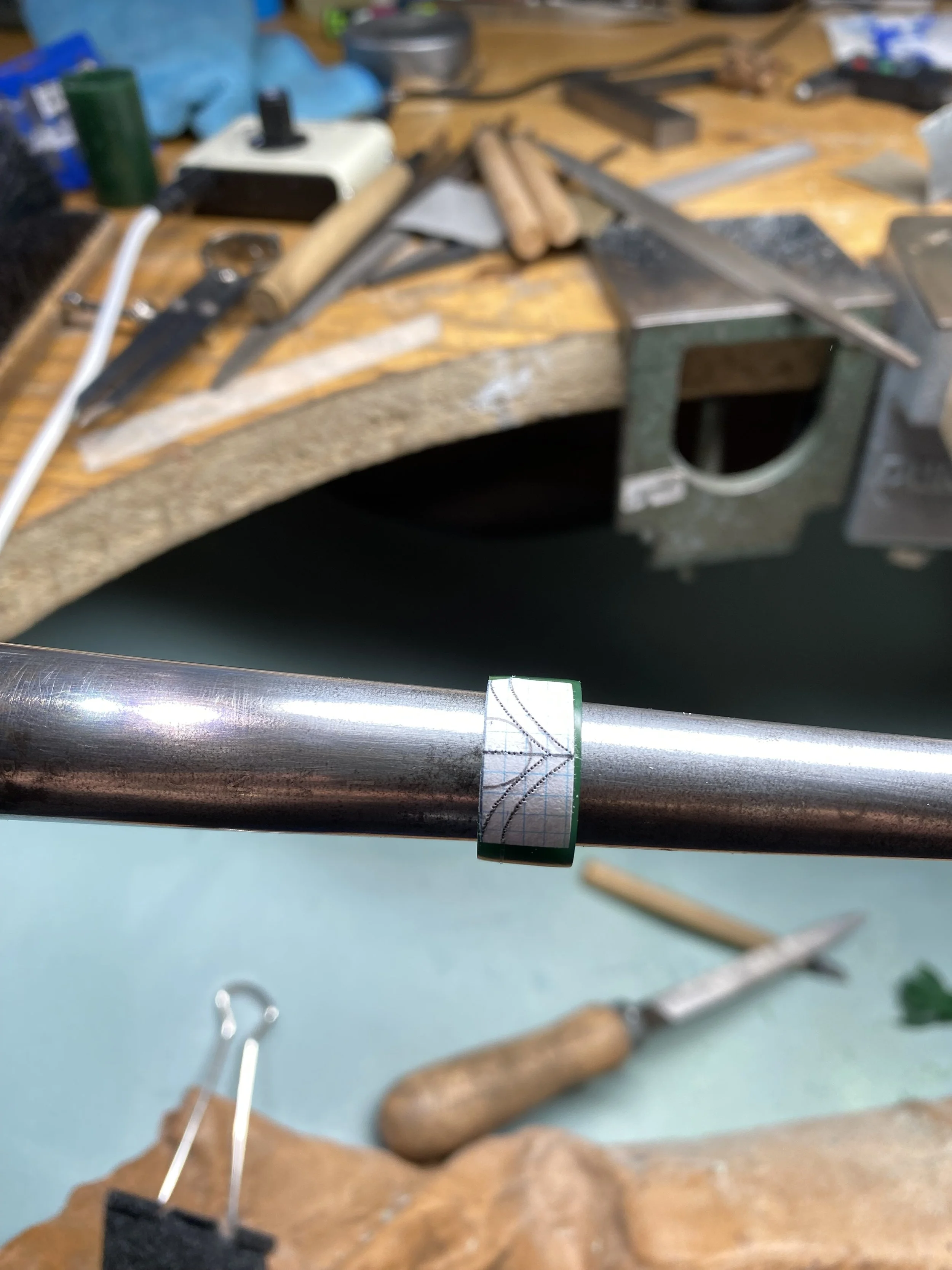 Time to start on the Wishbone style. I have identified the size of the cluster engagement ring and started to create curves to blend from there.