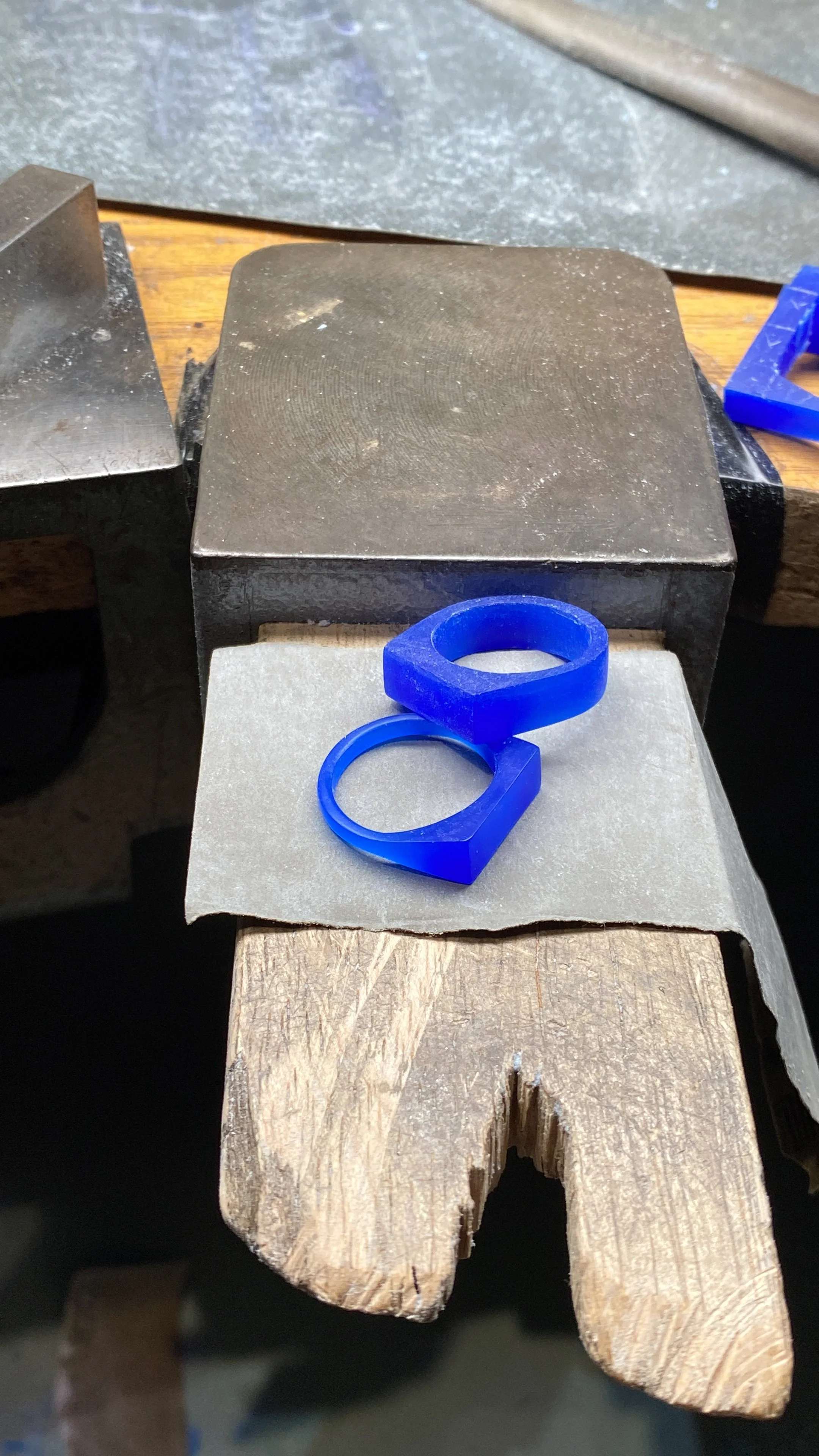 Time to start again and learn from the mistakes... this one is to be bolder in the shoulders and retain a decent thickness throughout the shank. 
