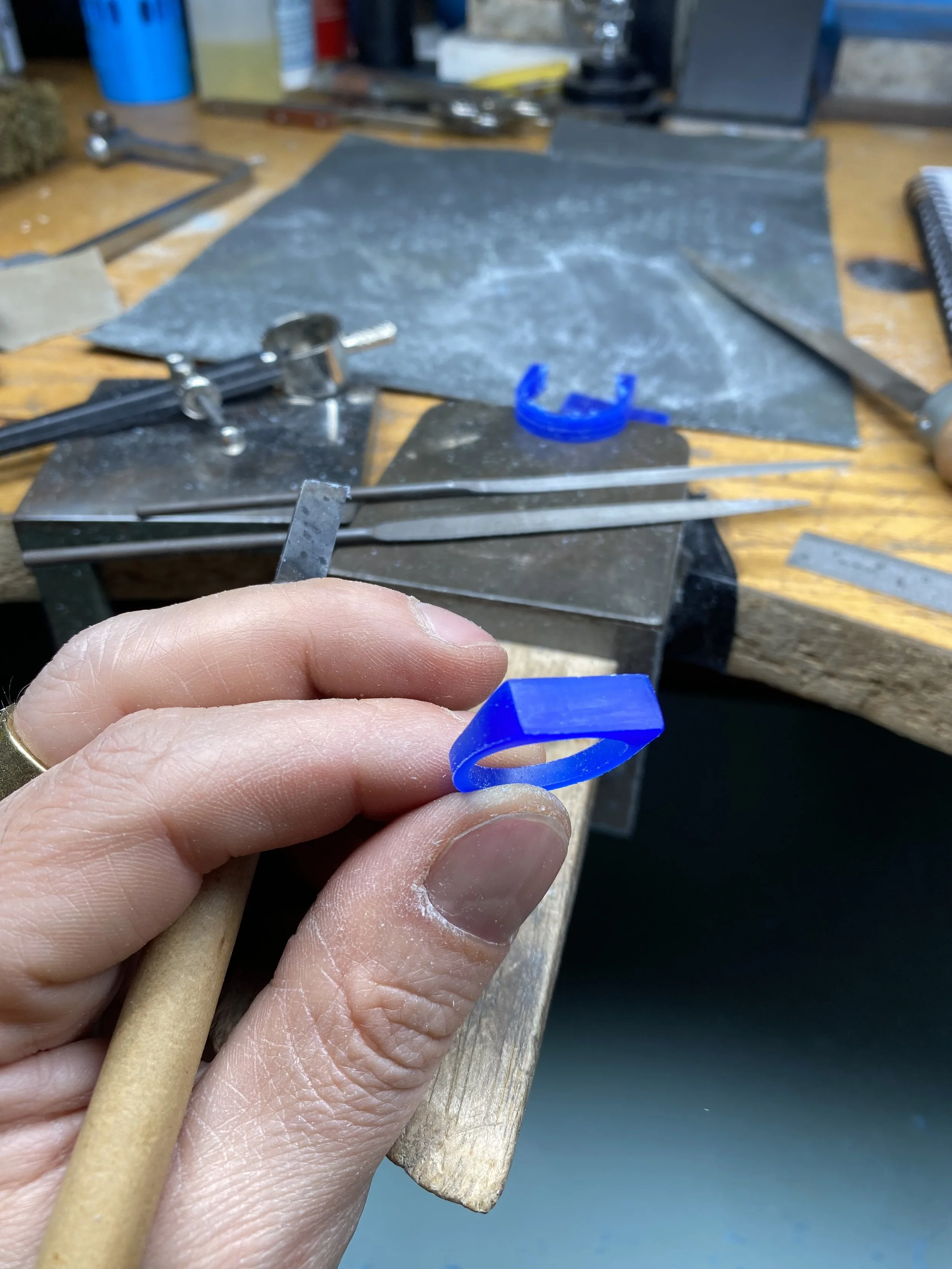I first tackled the signet ring as I knew the dimensions of the signet's table and finger size. 