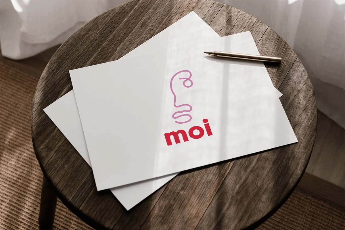Moi • Diseño de Logo