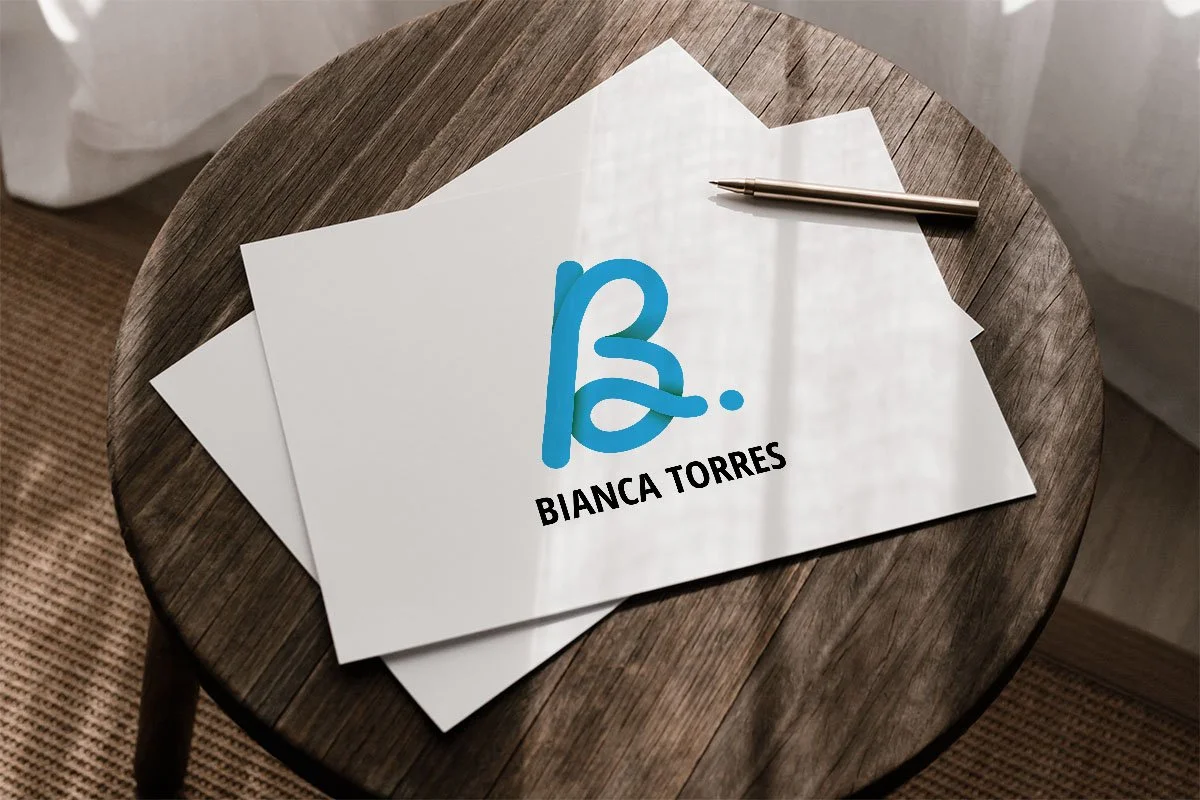 Diseño de logo personal para una actriz de Puerto Rico