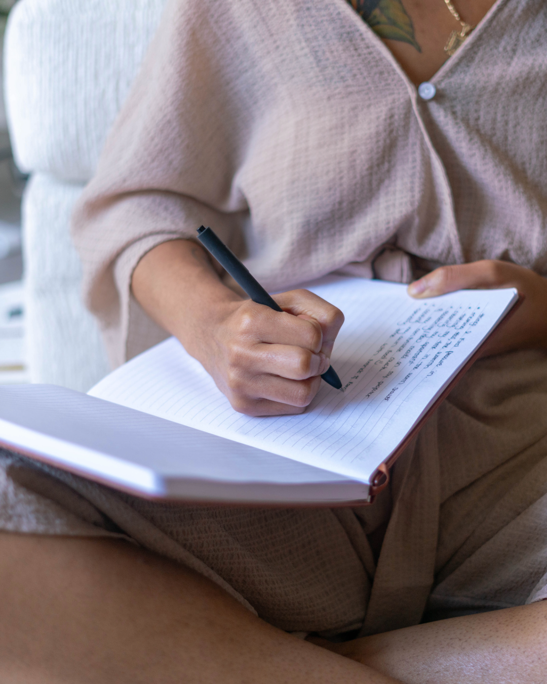 endometriosis tracking and journalling