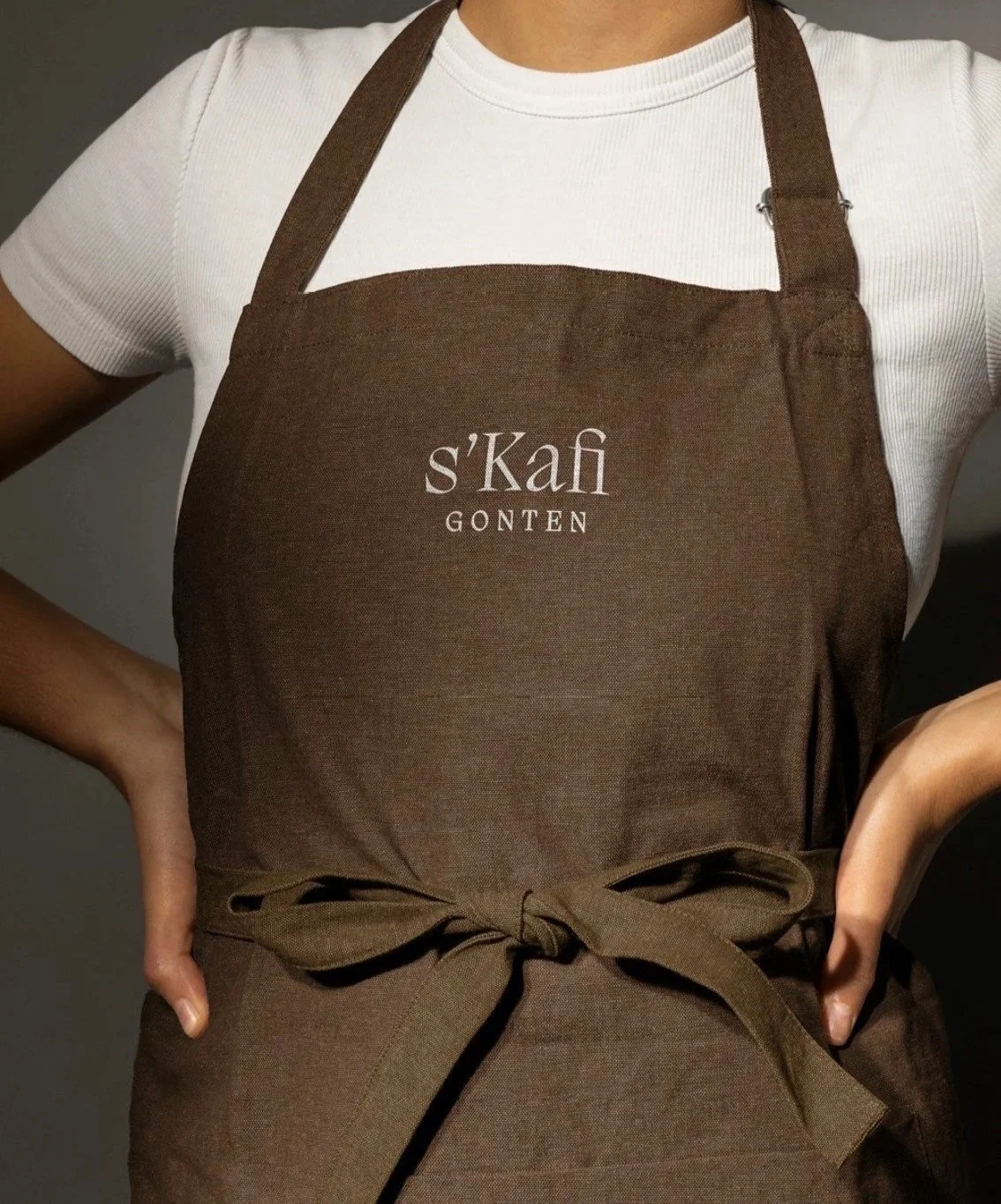 Braune Schürze vom Kafi Gonten