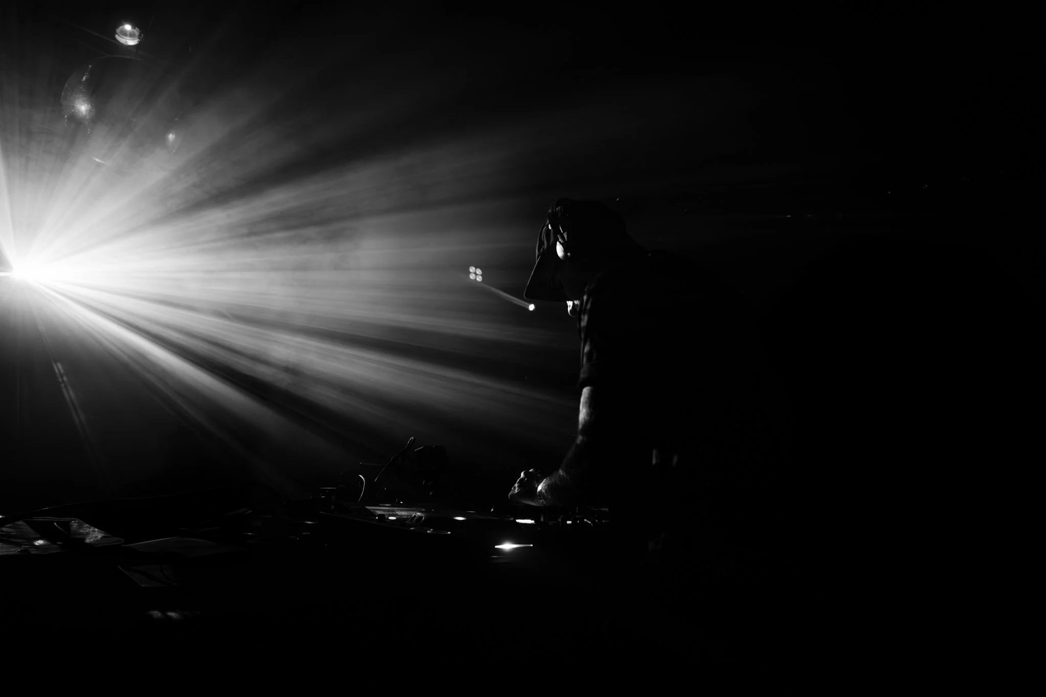 sneeq_b2b_claron-01.jpg