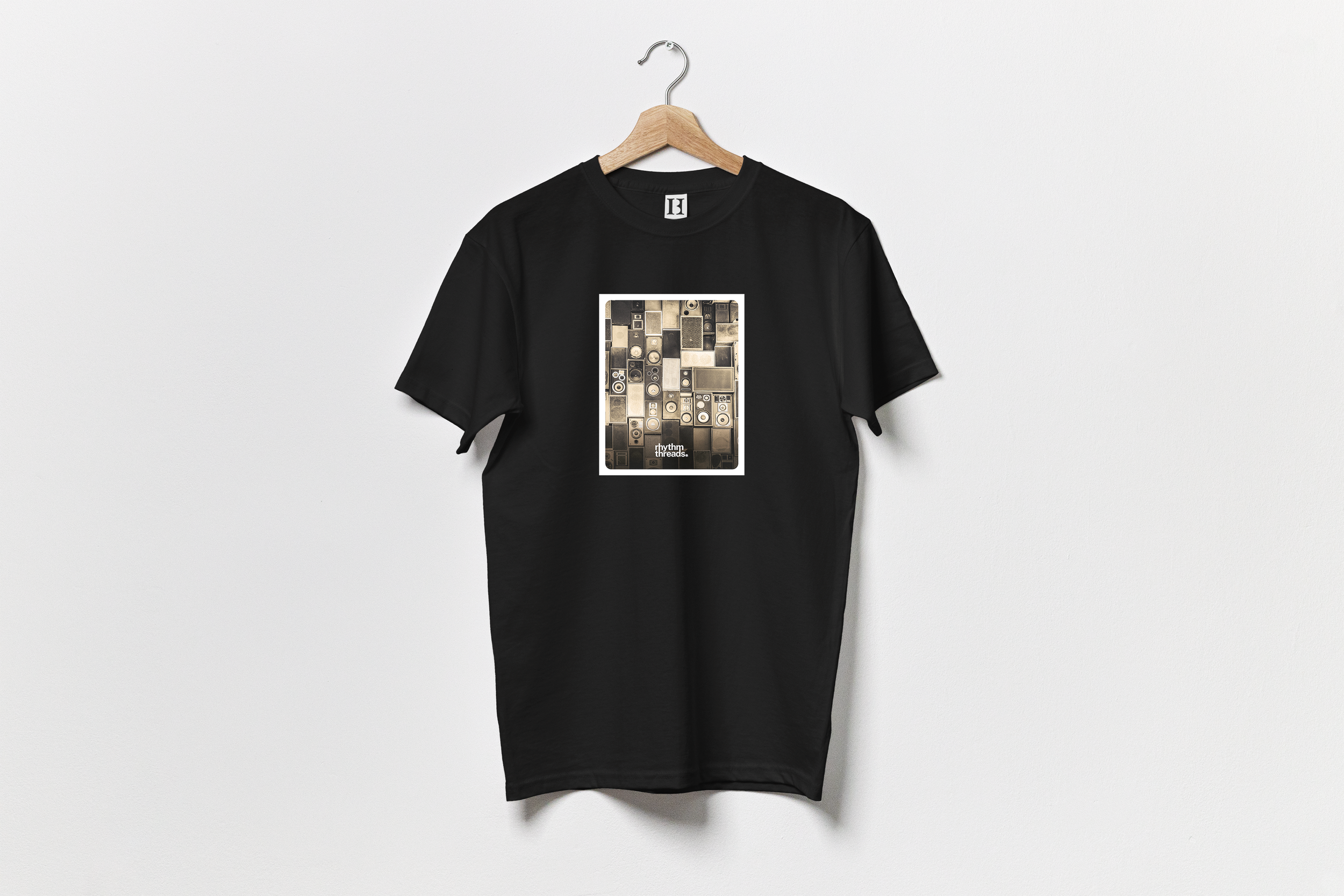 'Speaker Stack' black T-shirt