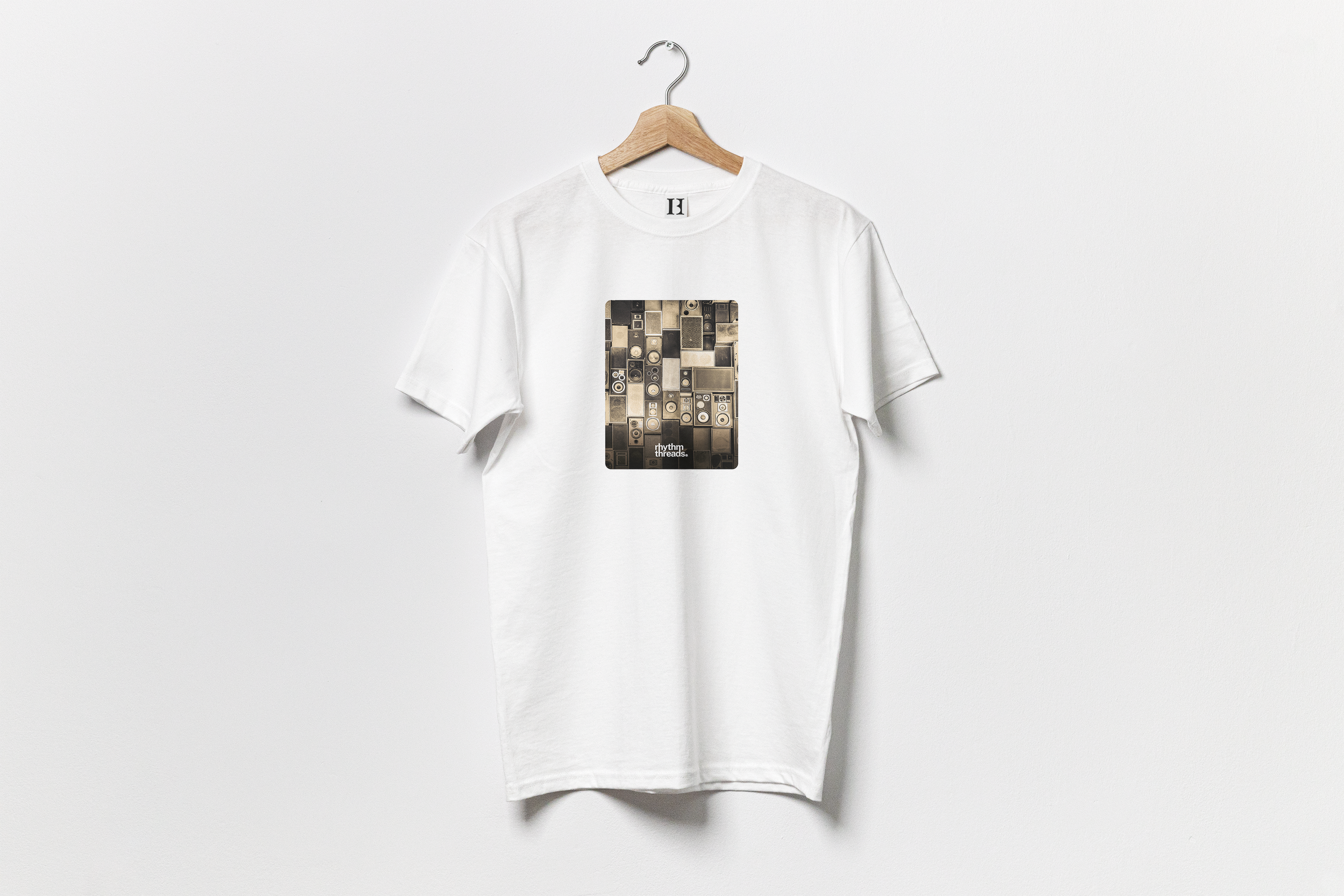 'Speaker Stack' white T-shirt