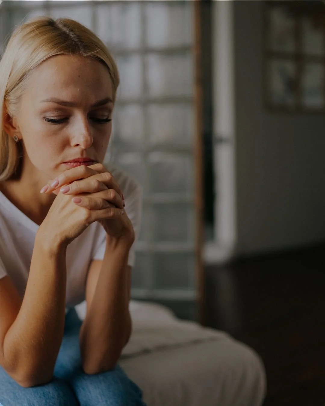 Why Do I Feel Anxious for No Reason? (And What Your Body Might Be Trying to Tell You)