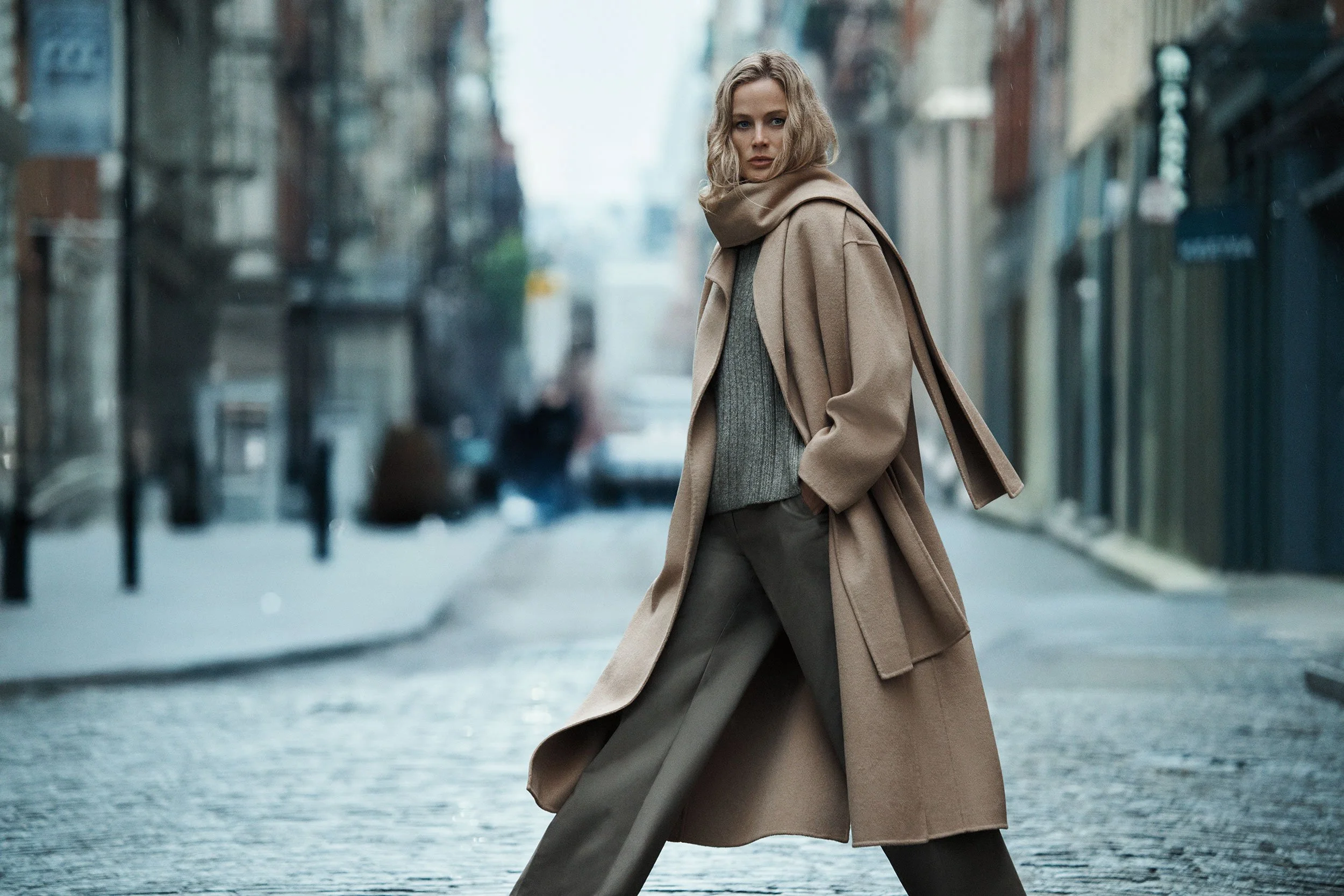 FA25_SEP_SPW_NA_W_SCRF_COAT_2_600GRACoL.jpg