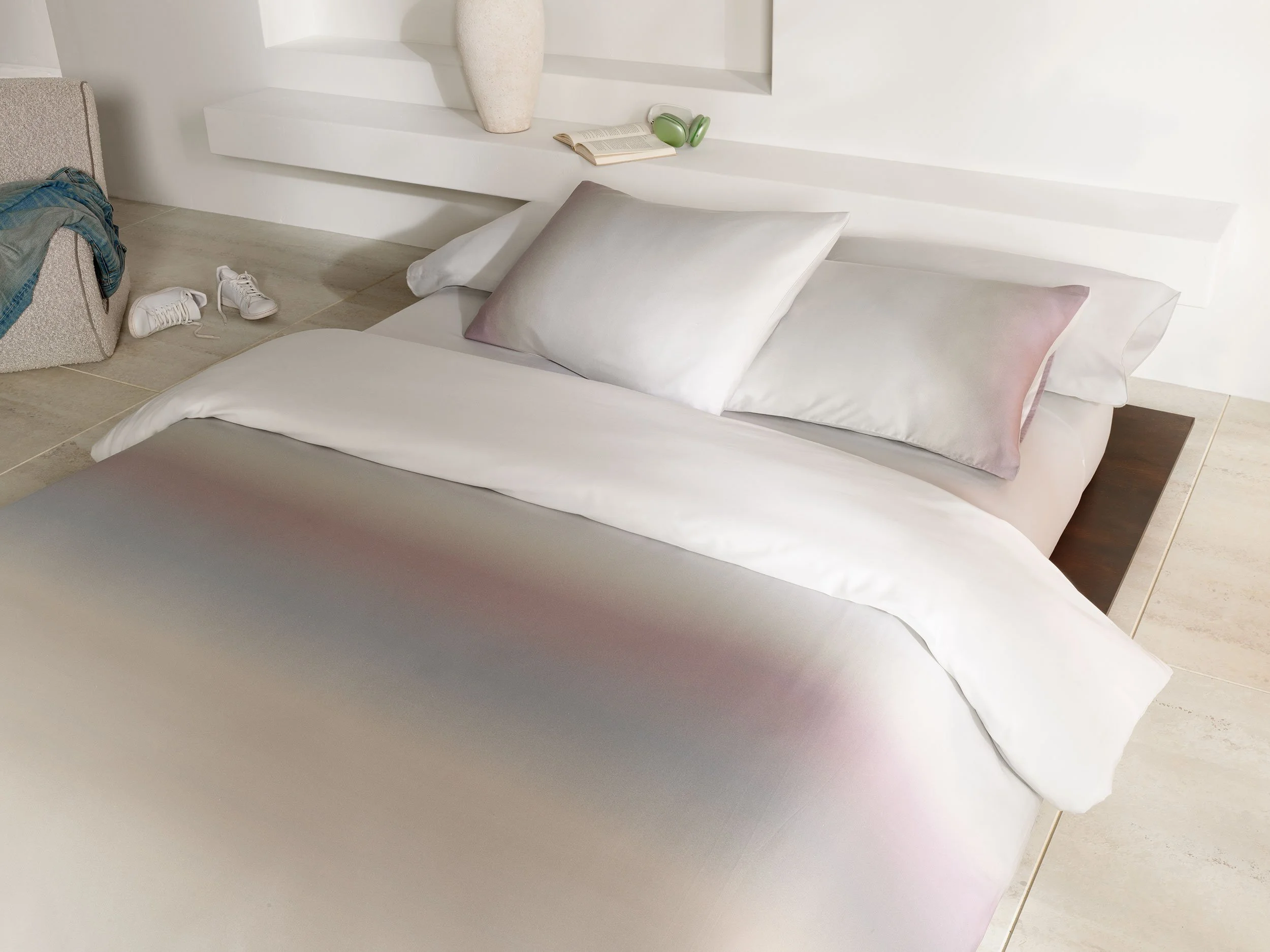 FA24_HOME_ATMSPHR_2_600GRACoL.jpg