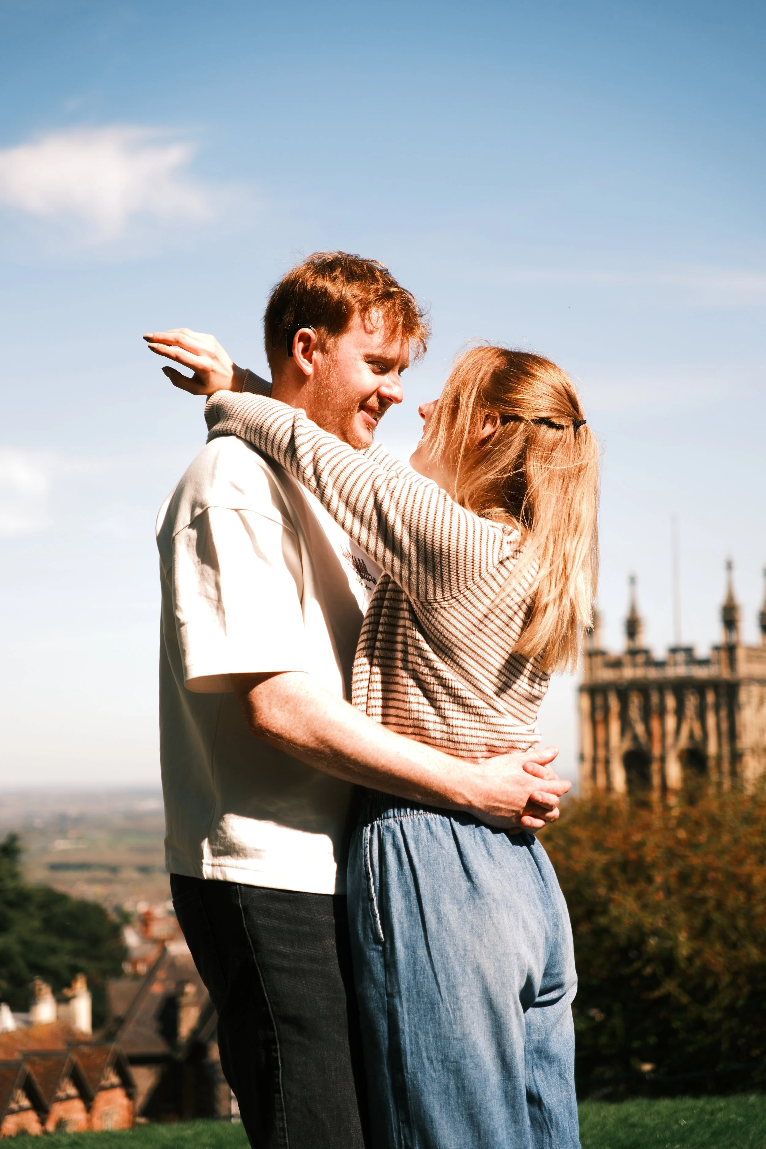 What to Wear for an Engagement Shoot: A Complete Style Guide for Natural, Timeless Photos