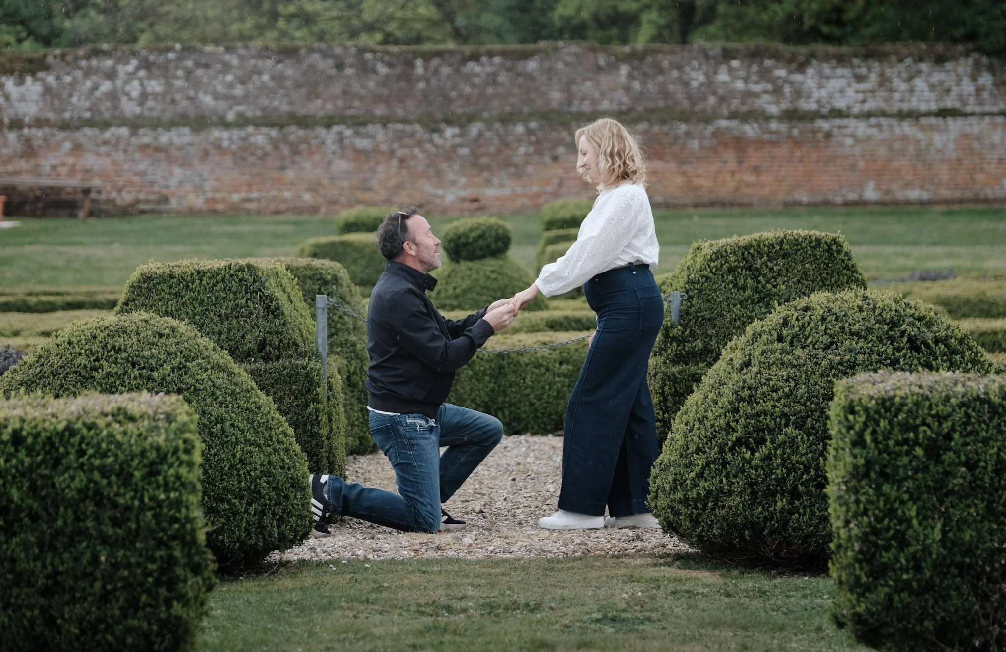Intimate Wedding vs Big Wedding: Which Is Right for You?